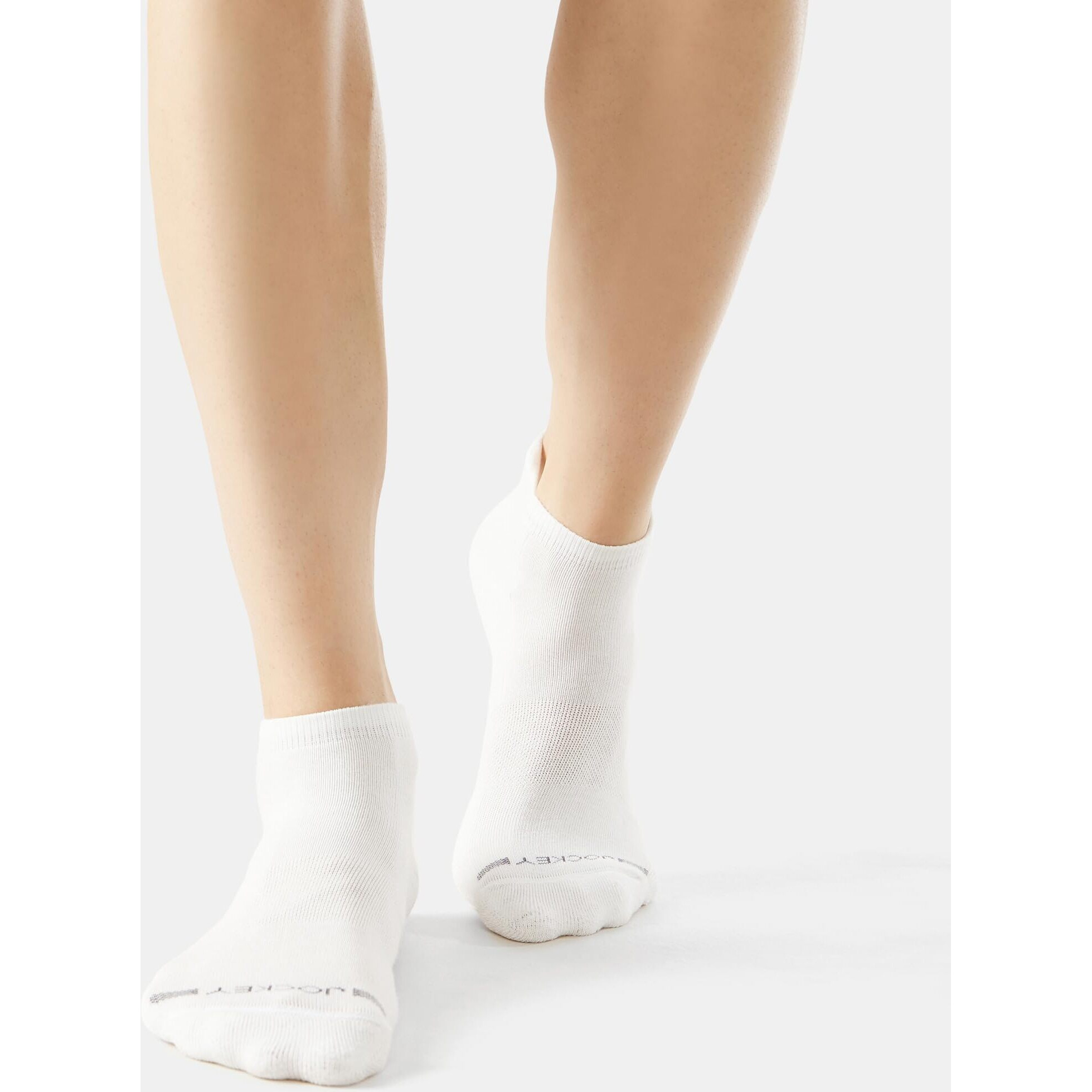 Jockey 7605 Men's Compact Cotton Stretch Low Show Socks with Stay Fresh Treatment_White_Free Size