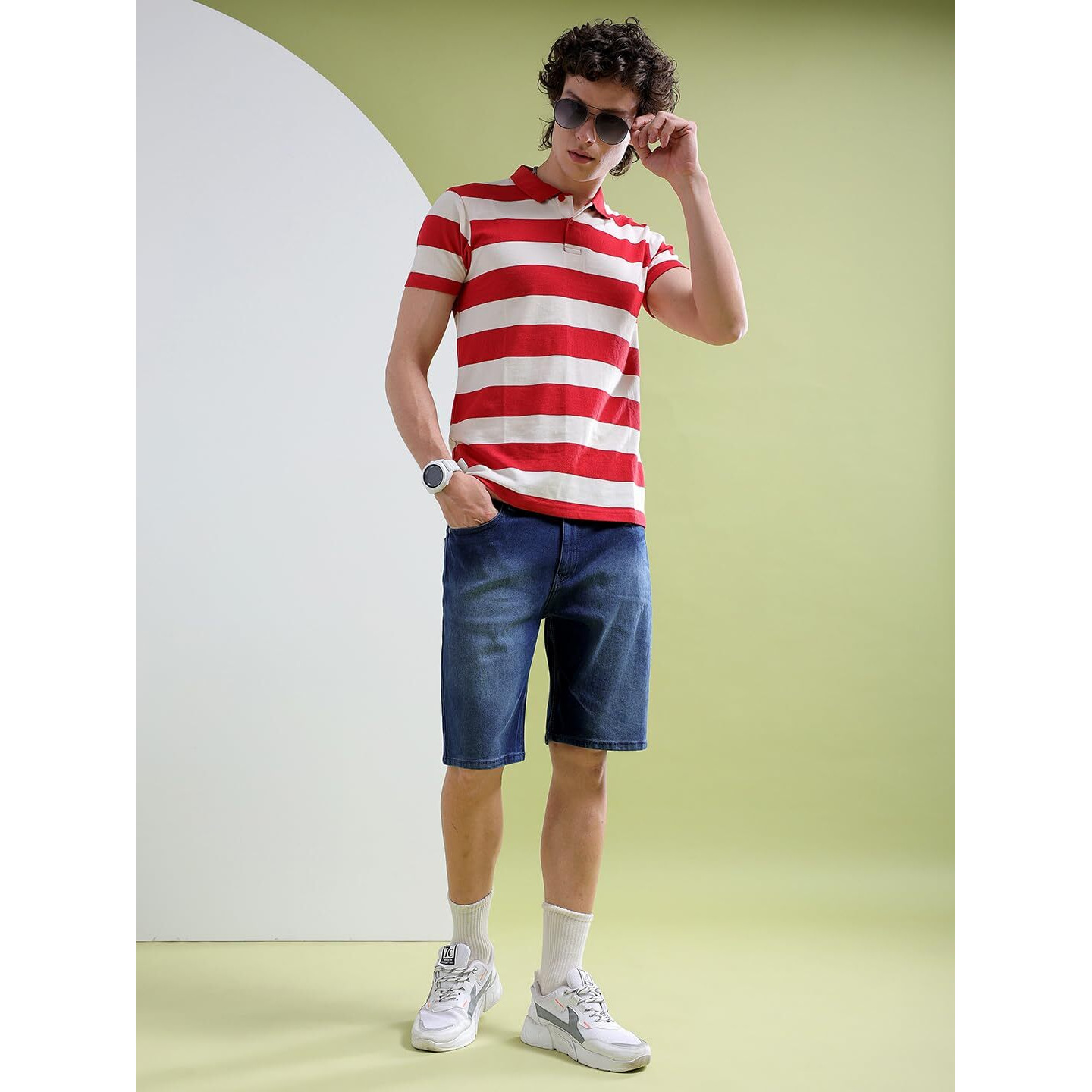 The Indian Garage Co Men Slim Fit Solid Mid-Rise Denim Shorts