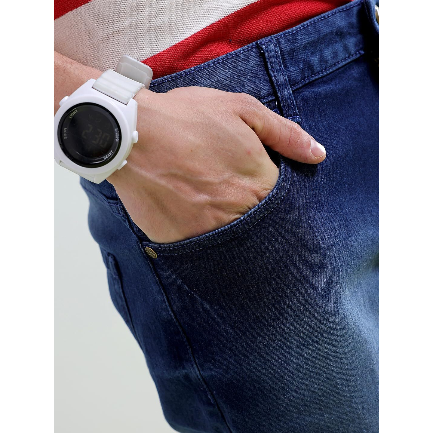 The Indian Garage Co Men Slim Fit Solid Mid-Rise Denim Shorts