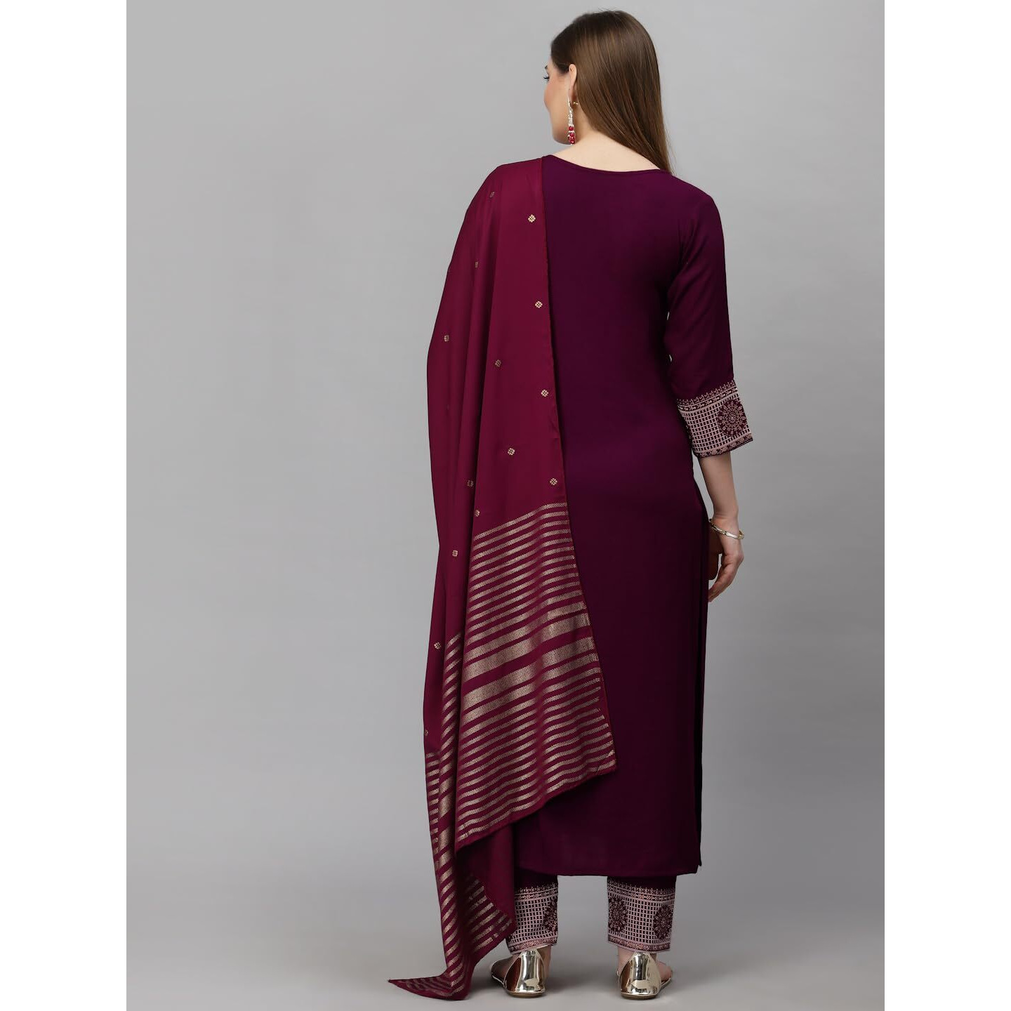 KLOSIA Women Embroidered Kurta and Pant set with Dupatta (Large)