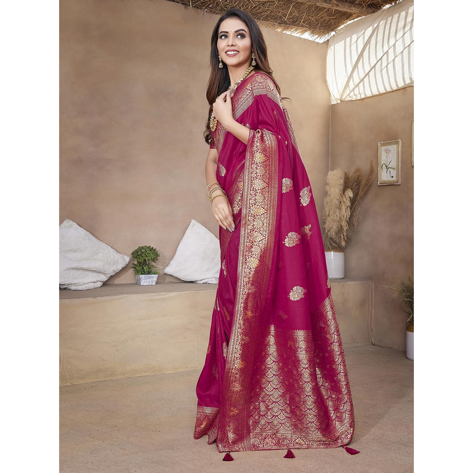 Satrani Women's Silk Blend Jacquard Work Saree with Unstitched Blouse Piece (3657S6027N_Hot Pink)