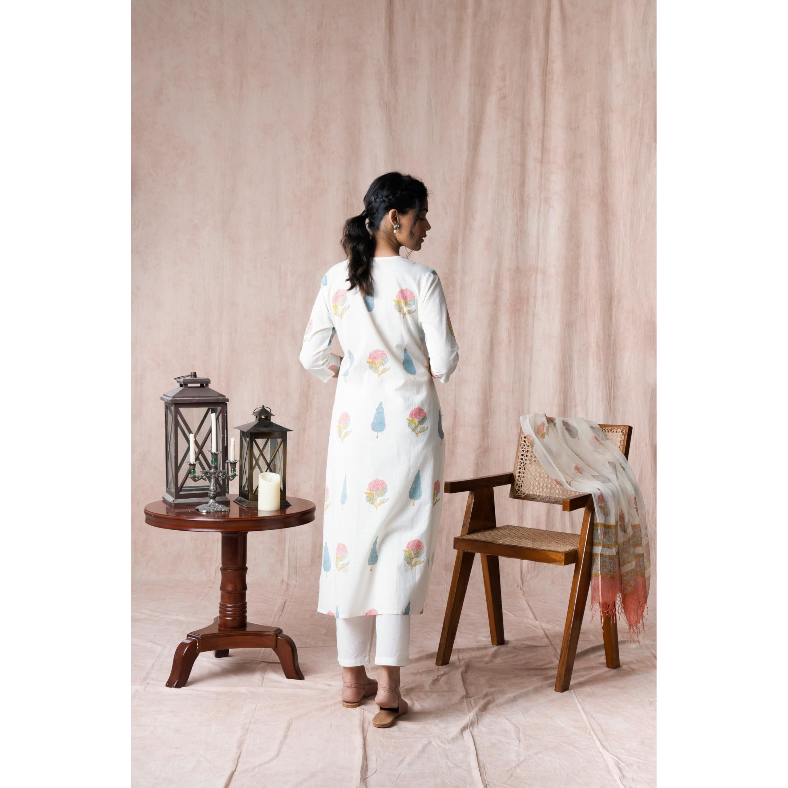 GoSriKi Women's Cotton Blend Straight Printed Kurta with Pant & Dupatta (Nairiti White-GS_L_White_Large)