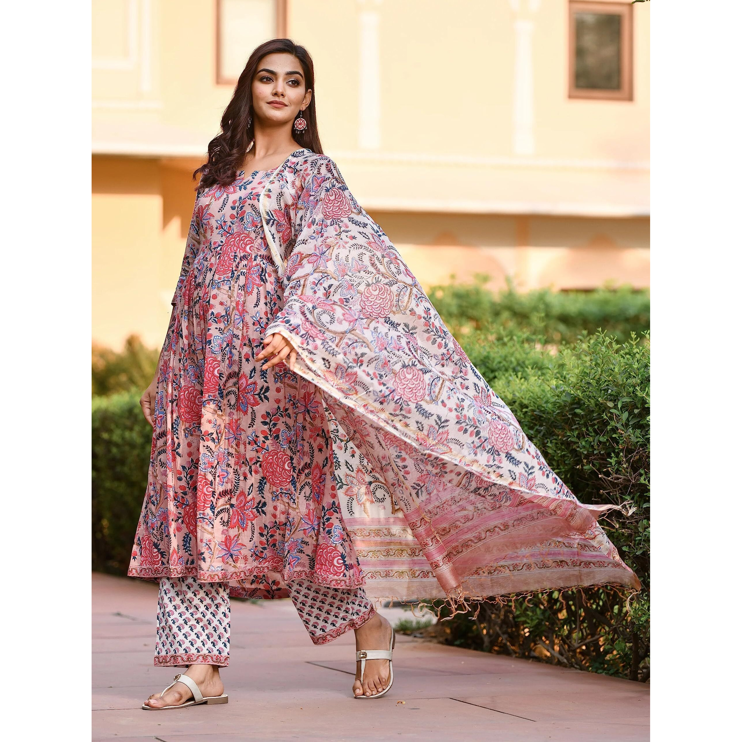 KLOSIA Women Floral Printed Kurta and Pant Set with Dupatta (Medium) Pink