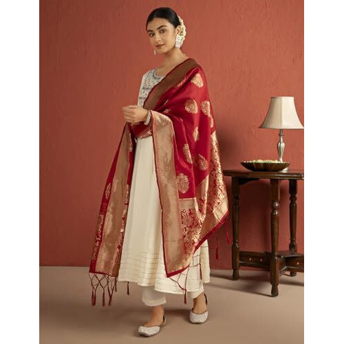 Kaari Rayon Staple Women's Kurta Set (KAAAW24WSKD-92031_Frangipani Cream
