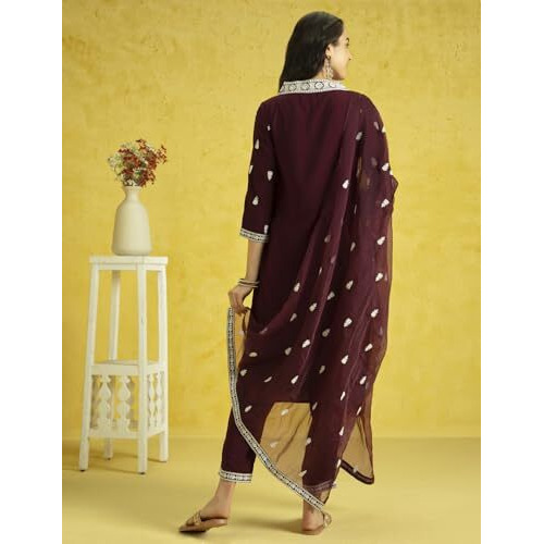 Kaari Rayon Staple 3 PCS Women Kurta Set (KAAAW24WSKD-82024_Royal Maroon _XL)