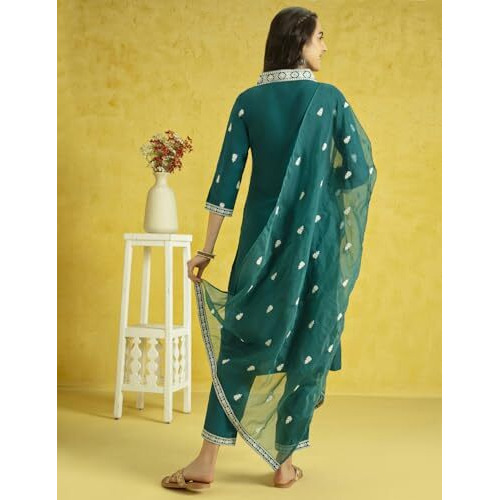 Kaari Rayon Staple 3 PCS Women Kurta Set (KAAAW24WSKD-82024_Peacock Green_2XL)