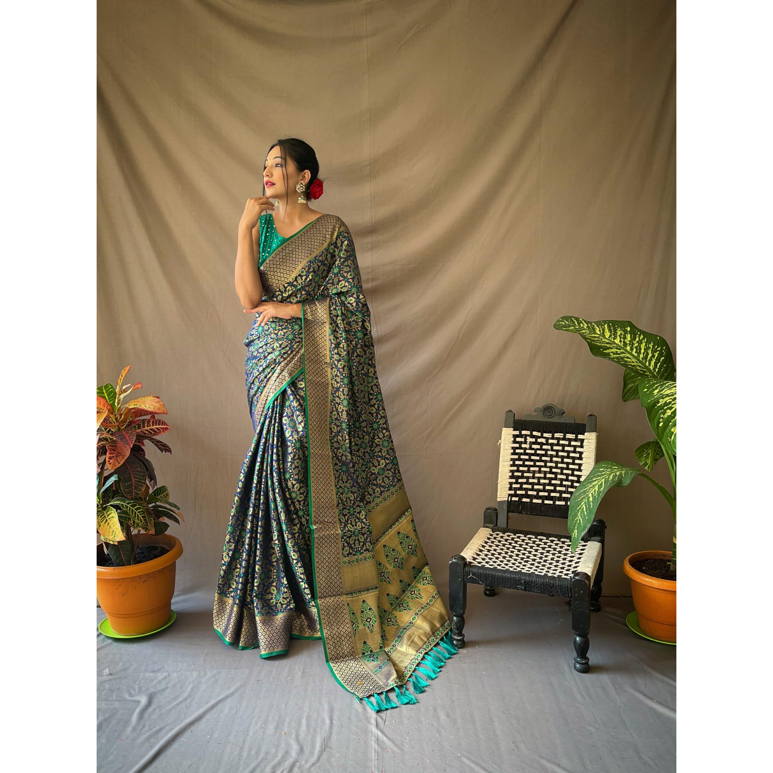SGF11 Womens Kanjivaram patola Soft Lichi Silk Sarees With Unstitched Blouse Piece (Dark Blue/Green)
