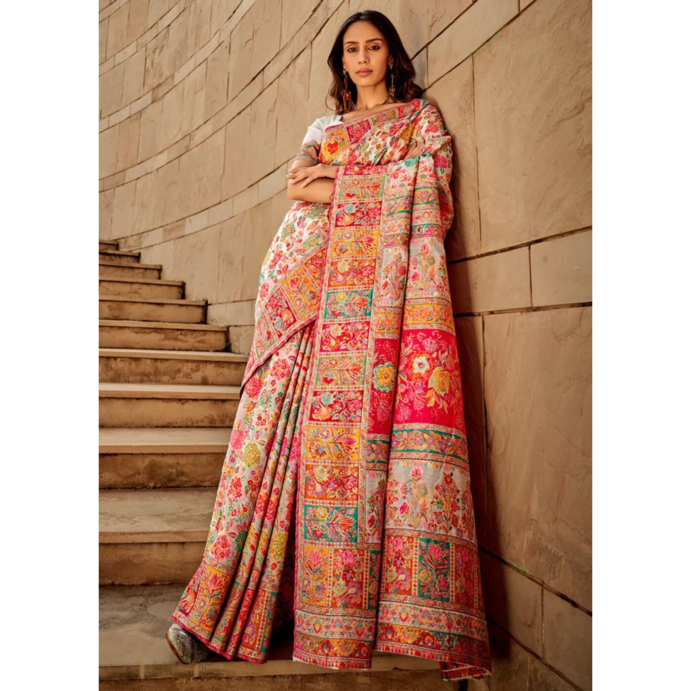 AKHILAM Womens Cotton Silk Botanical Woven Design Saree With Unstitched Blouse Piece (White_KSHMRI1006_RJ)