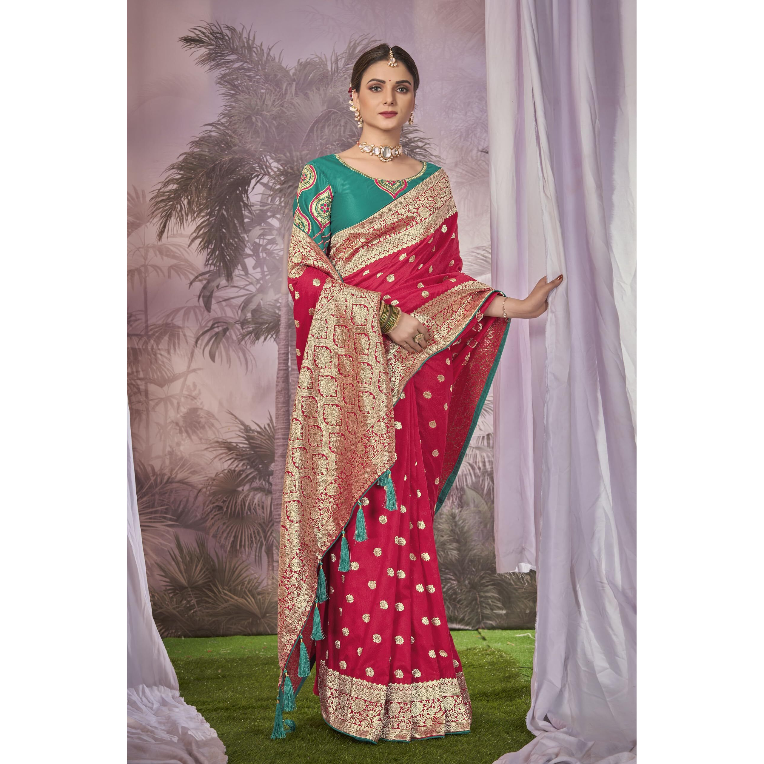 MANOHARI Banarasi Silk Woven Women, Pink Saree With Heavy Embroidery Blouse Piece_Mn1903