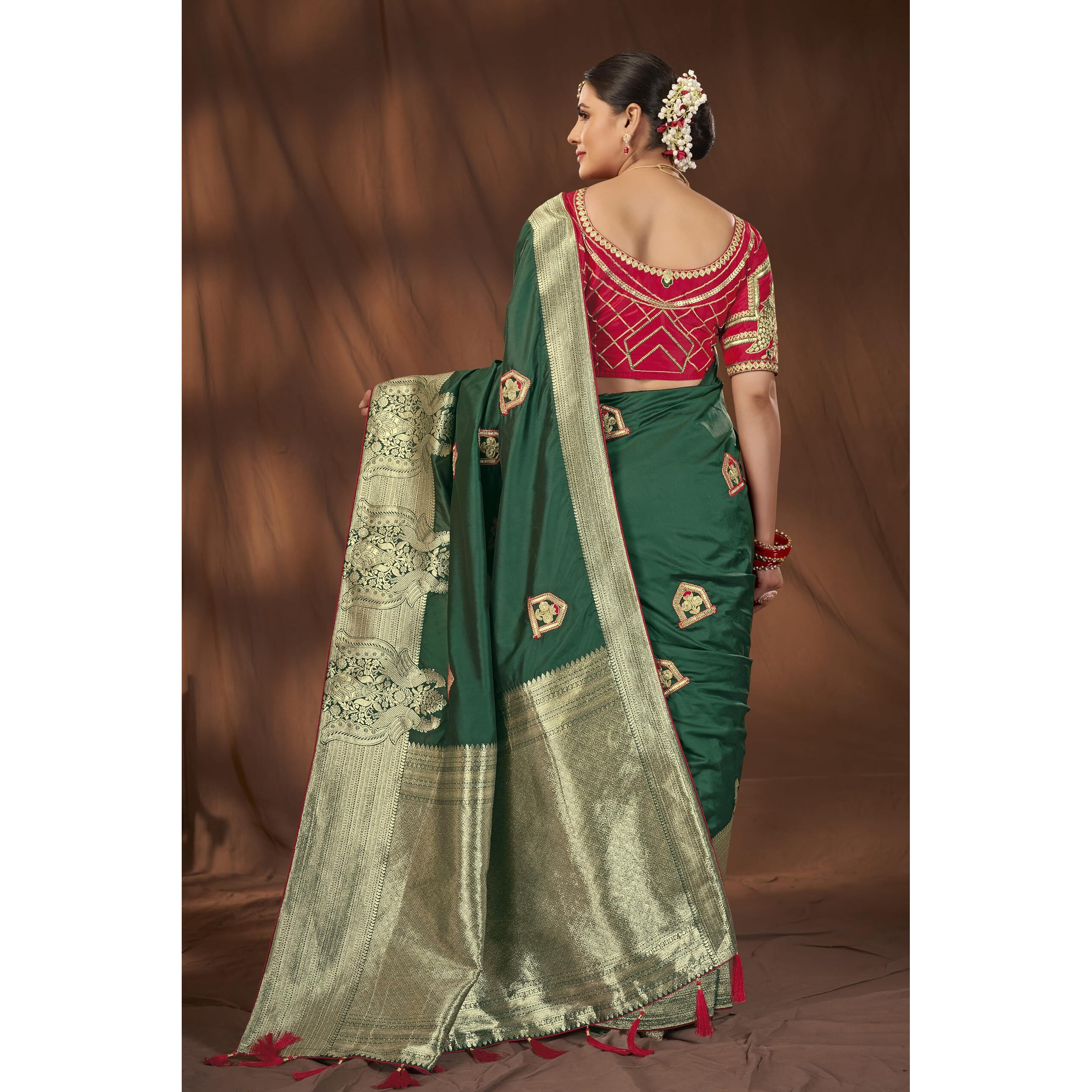 MANOHARI Banarasi Silk Woven Saree With Heavy Embroidery Blouse Piece_Mn1888 - Women, Green