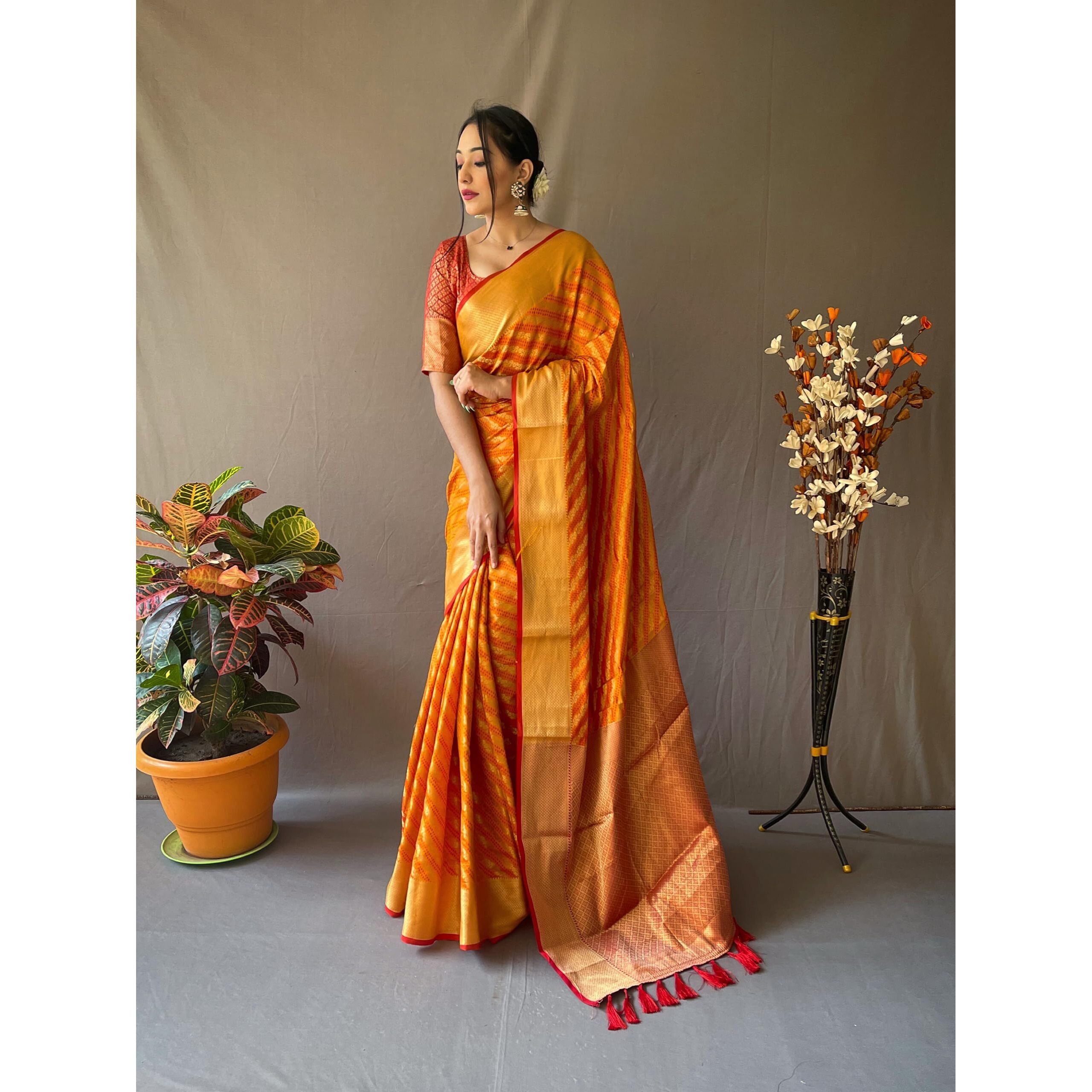 SGF11 Womens Leriya patola Soft Lichi Silk Banarasi Sarees With Blouse Piece (Orange)