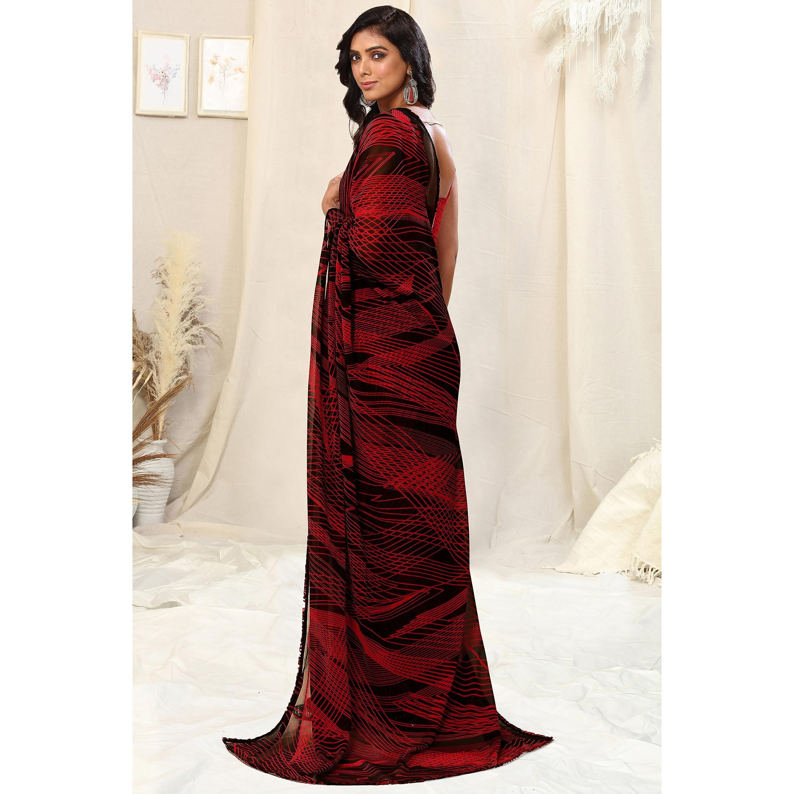 MIRCHI FASHION Womens Georgette Geometric Printed Saree with Blouse Piece (39282-Black, Red2)