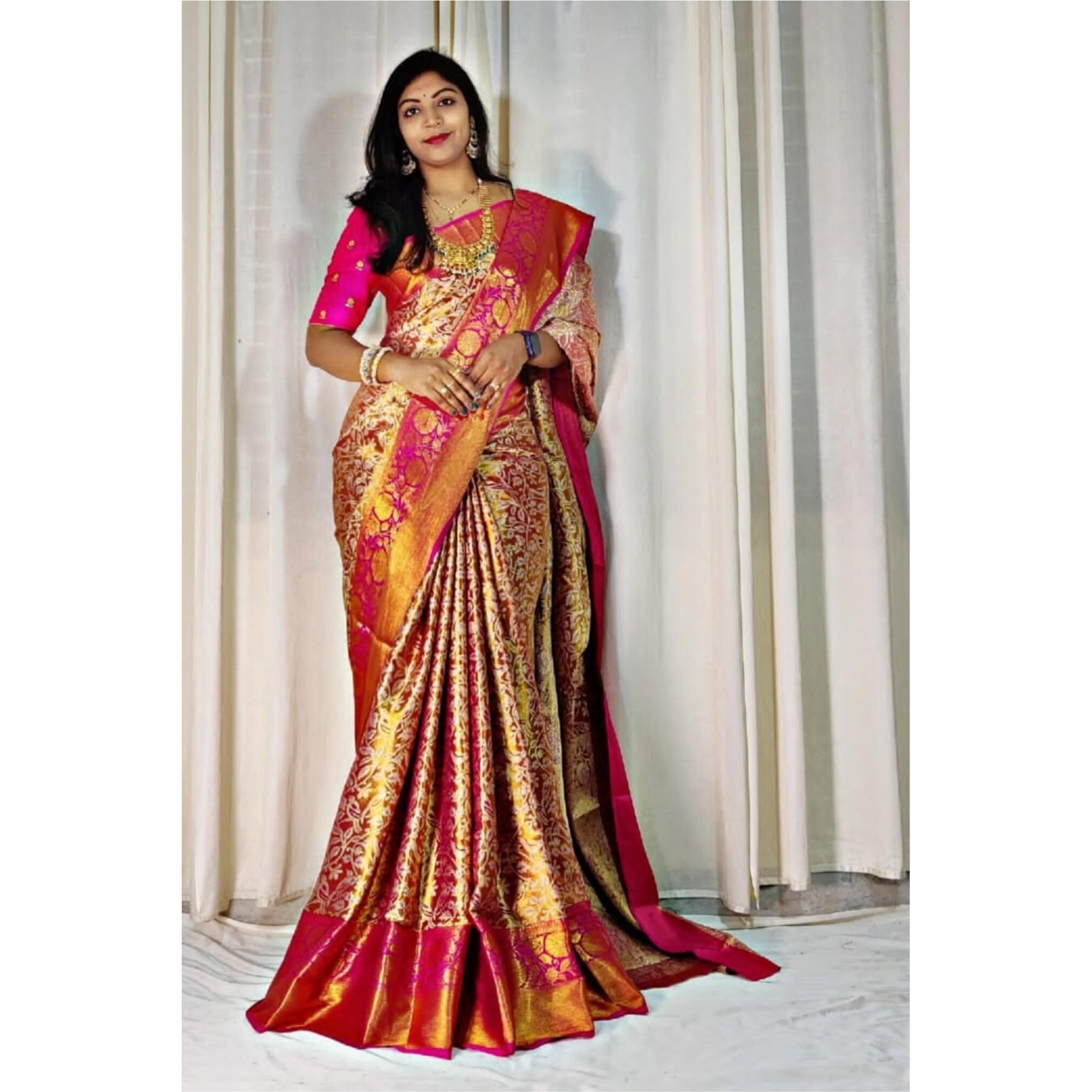SGF11- Womens Kanjivaram Pure Soft Silk Handloom Saree Pure Golden Zari With Blouse Piece (Pink)