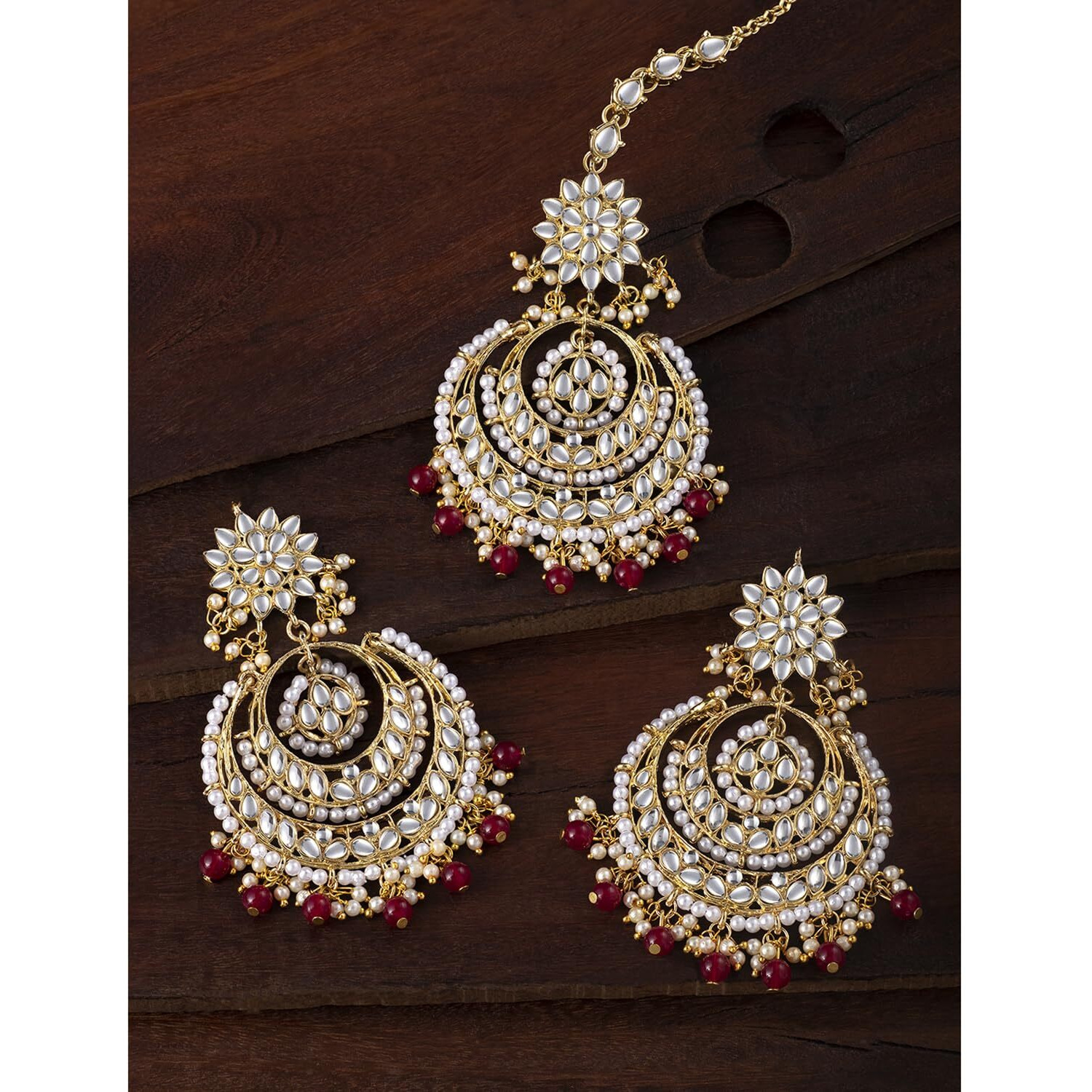 Peora Traditional Jewellery 18K Gold Plated Brass Kundan in Brass Alloy and Pearl Maang Tikka Earring Set for Women (Maroon)