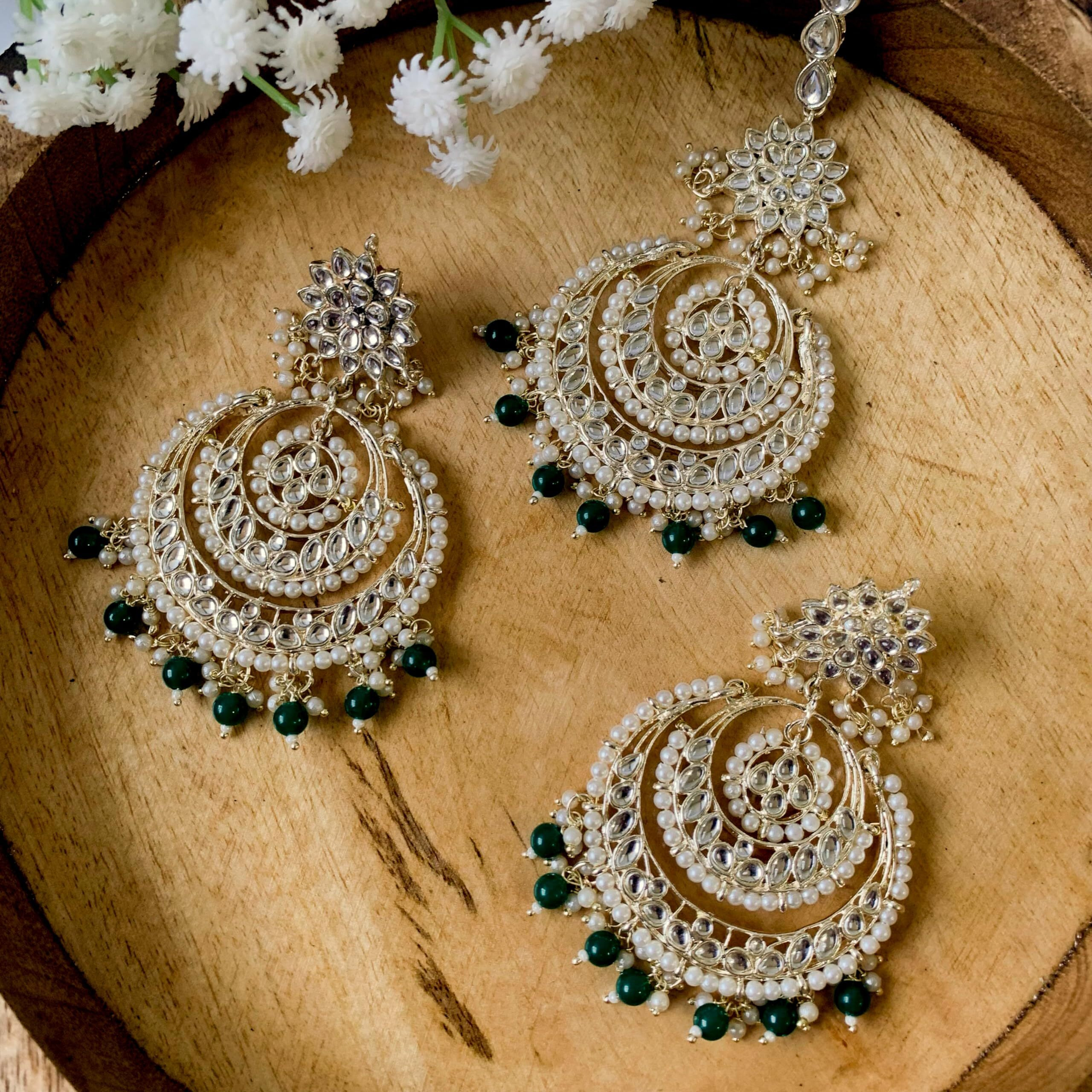 I Jewels Traditional Gold Plated Wedding Chandbali Kundan & Pearl Earring Set With Maang Tikka for Women (TE7077G)
