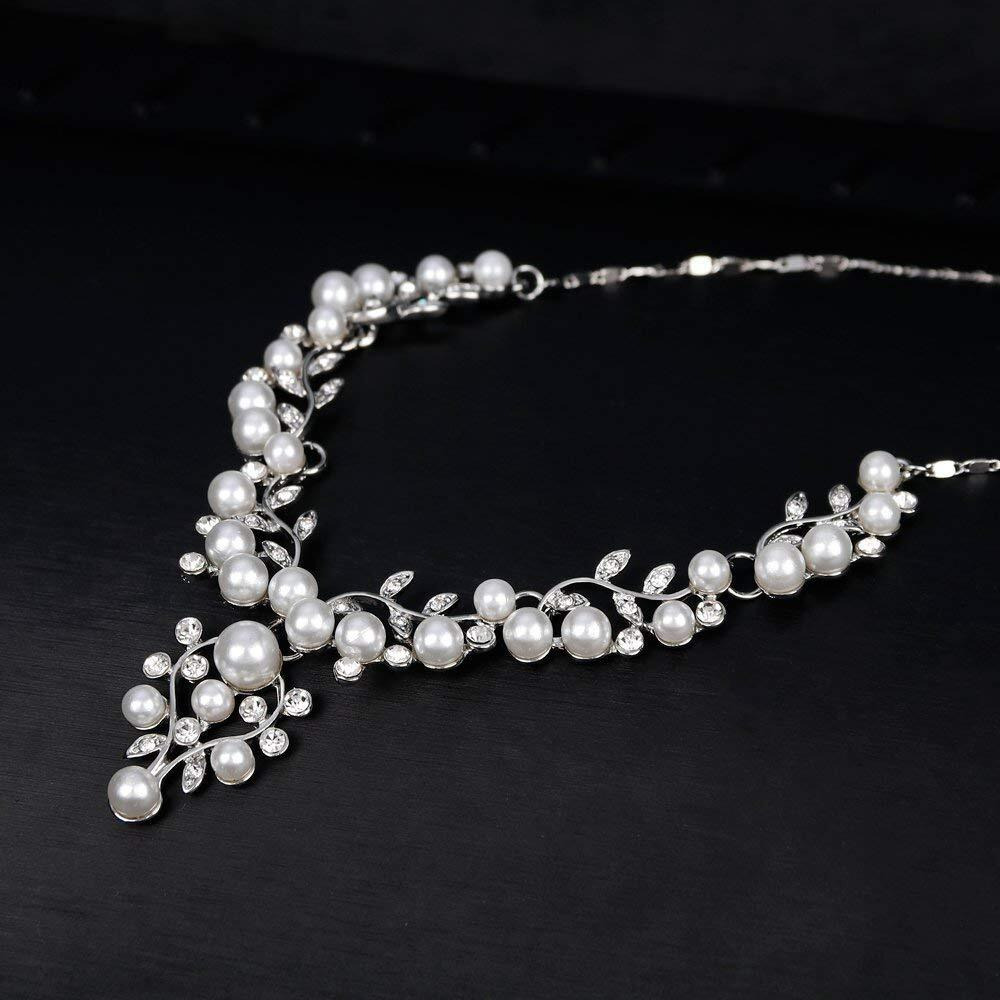 Shining Diva Fashion Stylish Wedding Traditional Jewellery Set for Women (White)(rrsd9578s)