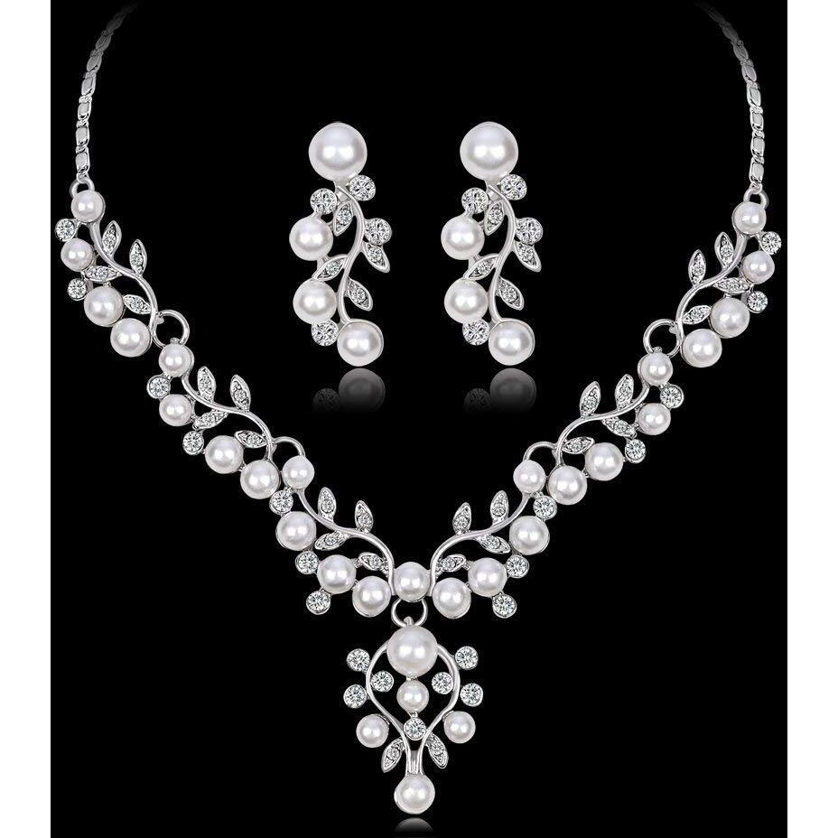 Shining Diva Fashion Stylish Wedding Traditional Jewellery Set for Women (White)(rrsd9578s)