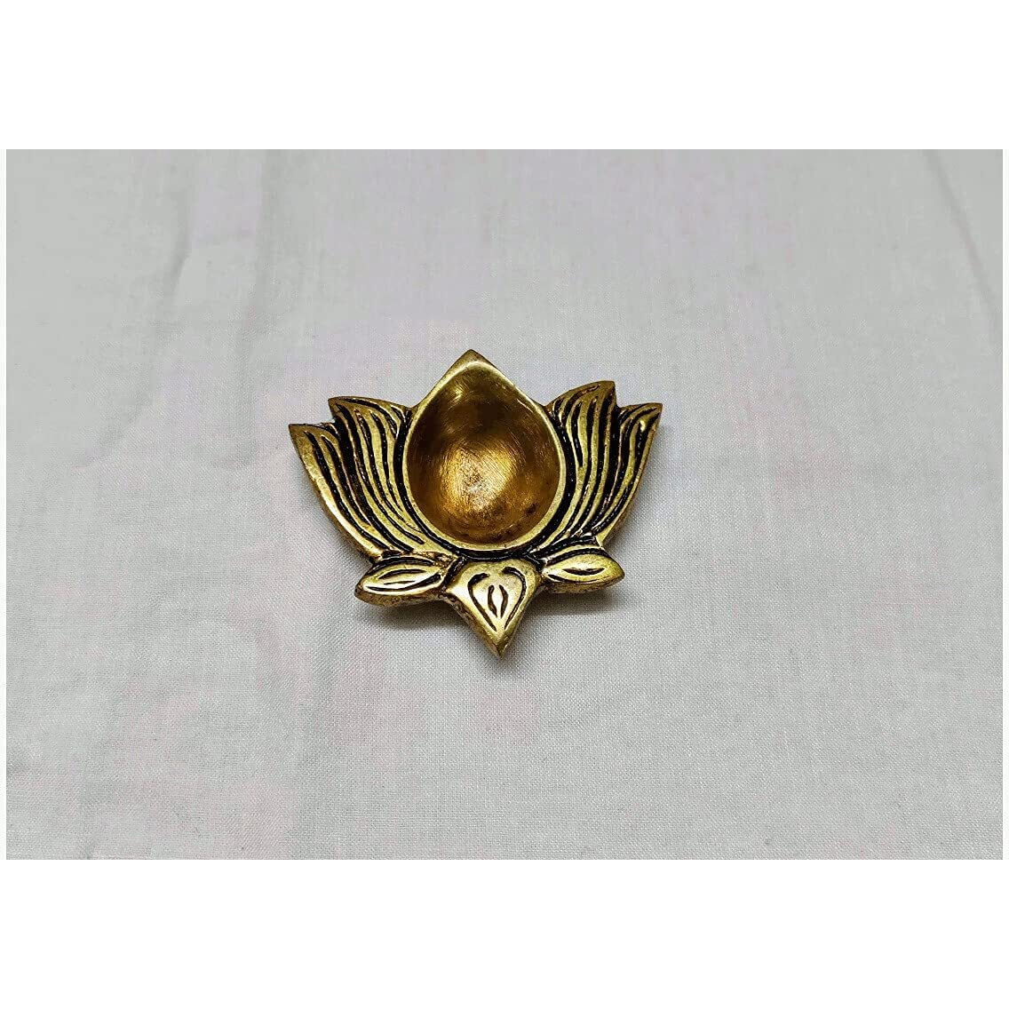 PUJA CELEBRATIONS Lotus Kamal Diya Set of 2, Brass Akhand Diya Jyot Deepak, Lotus Kamal Patti Diya, Diya Puja Oil Lamp, SizeLength 2 inches Breadth 2.5 inches Material Brass