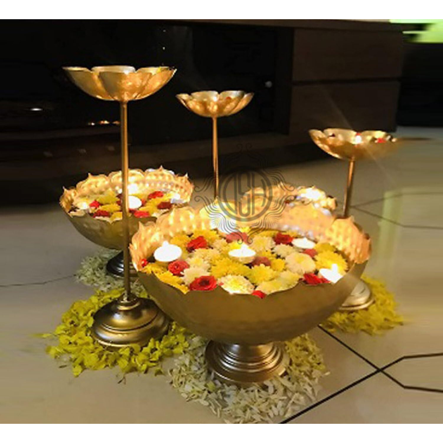 DSH Decorative Urli Bowl with Tealight Holder Stand Set of 3 for Decoration Floating Diya Stand Home Decor Decorative Showpiece. (Taj urli Set)