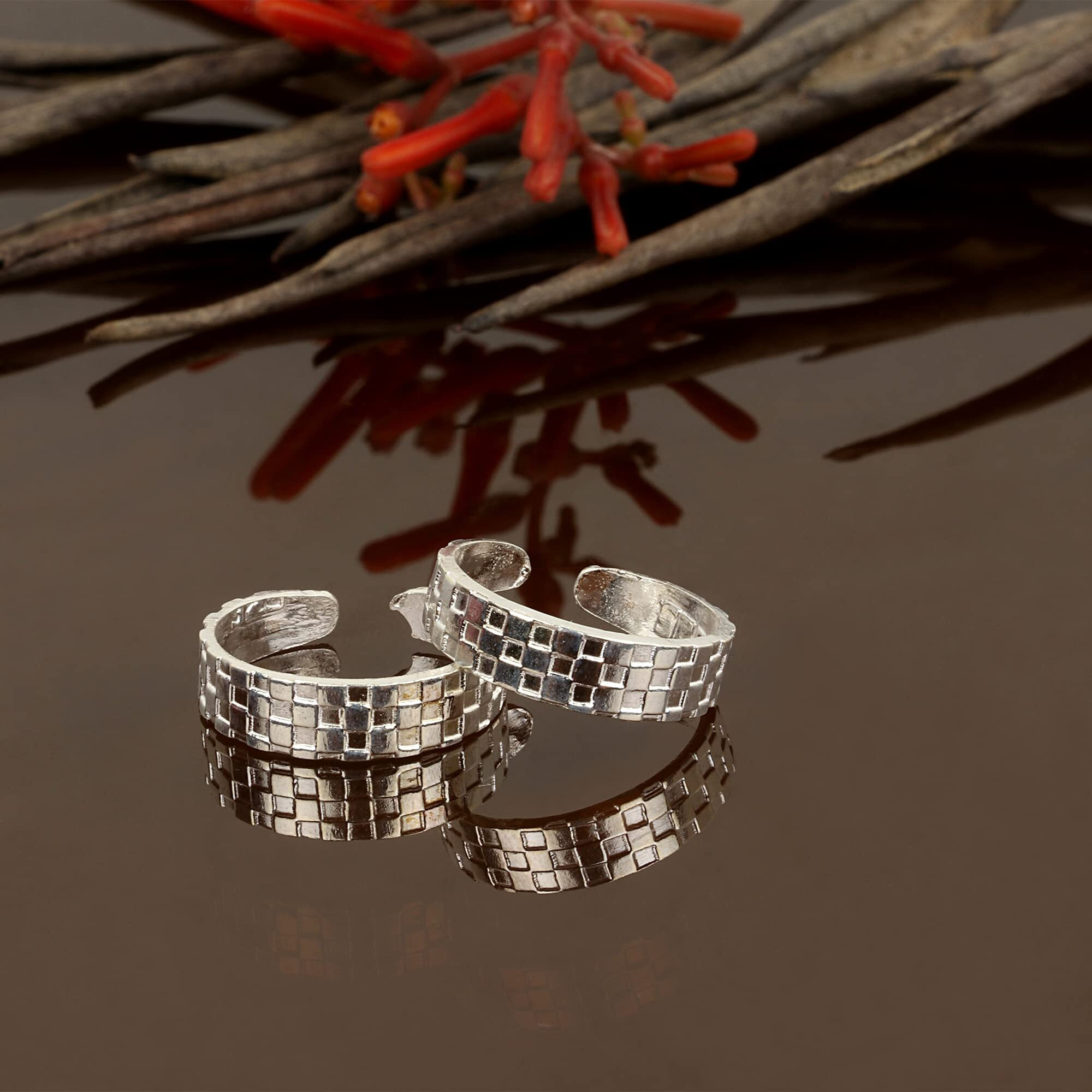 Silver Chest 925 Sterling Silver Toe Ring Pair For Womens Elegant Self Design Silver Bands