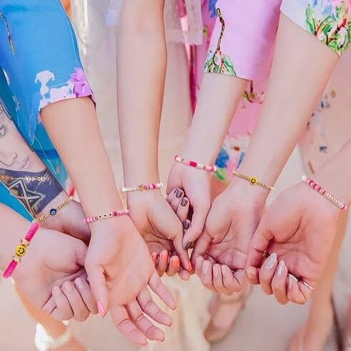 Evolluxi Preppy Bracelets Set Colorful Smiley Face Heart Star Evil Eye Beaded Polymer Clay Pearl Stackable Charm Kid core Bracelets Jewelry for Women Girls Teens. (Pink)