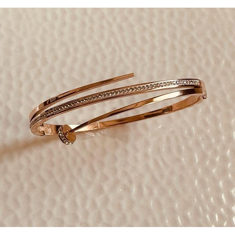 Glamlife Anti Tarnish Studded Cuff Nail Design Bracelet For Women and Girls, Stylish Bracelet Gift for Girls and Women (Rose Gold, 26)