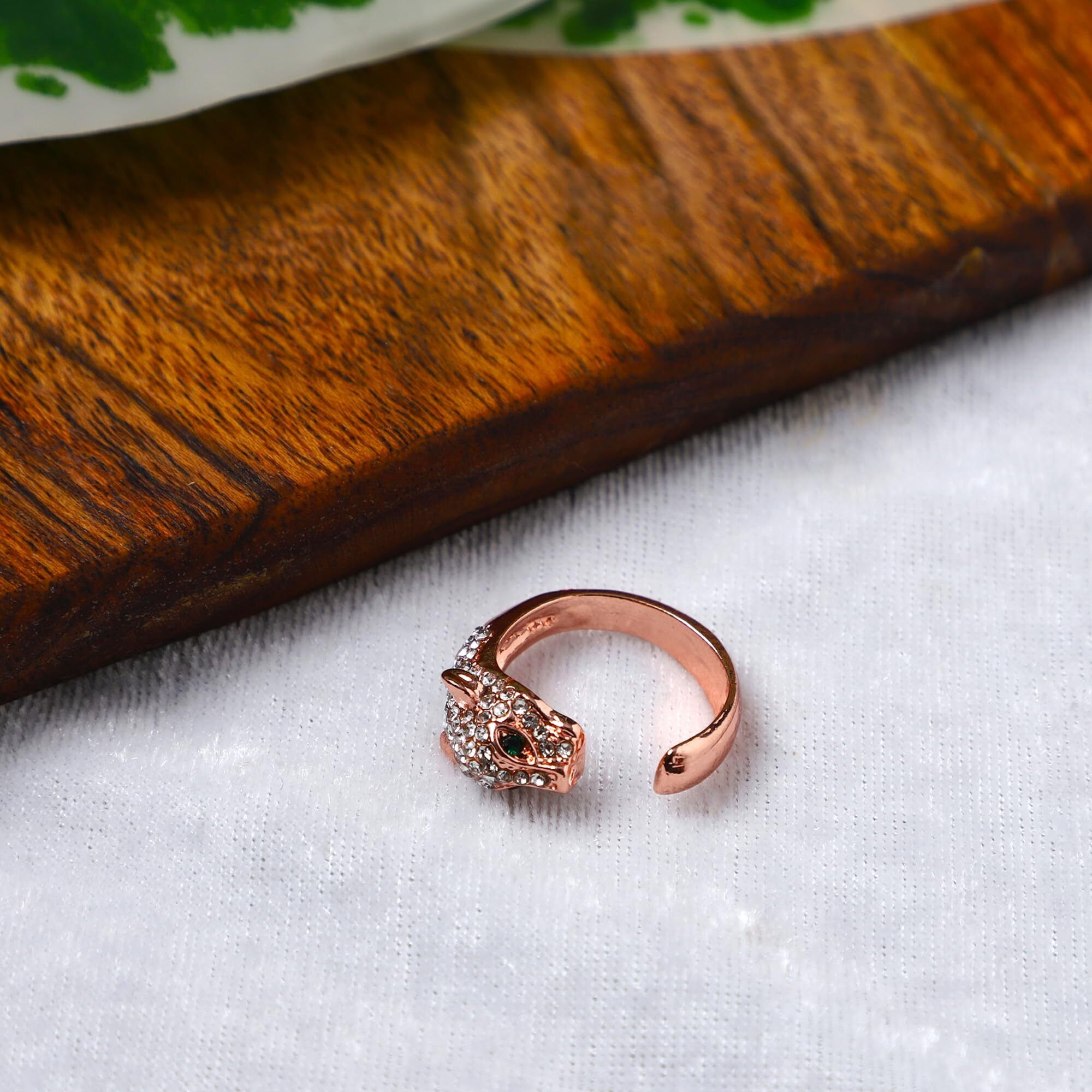 Fashion Frill AD Studded Ring For Women Rose Gold Leopard Designs Stunning Adjustable Ring For Women Girls Valentine Gift For Wife Girlfriend Fashion Jewellery Ring
