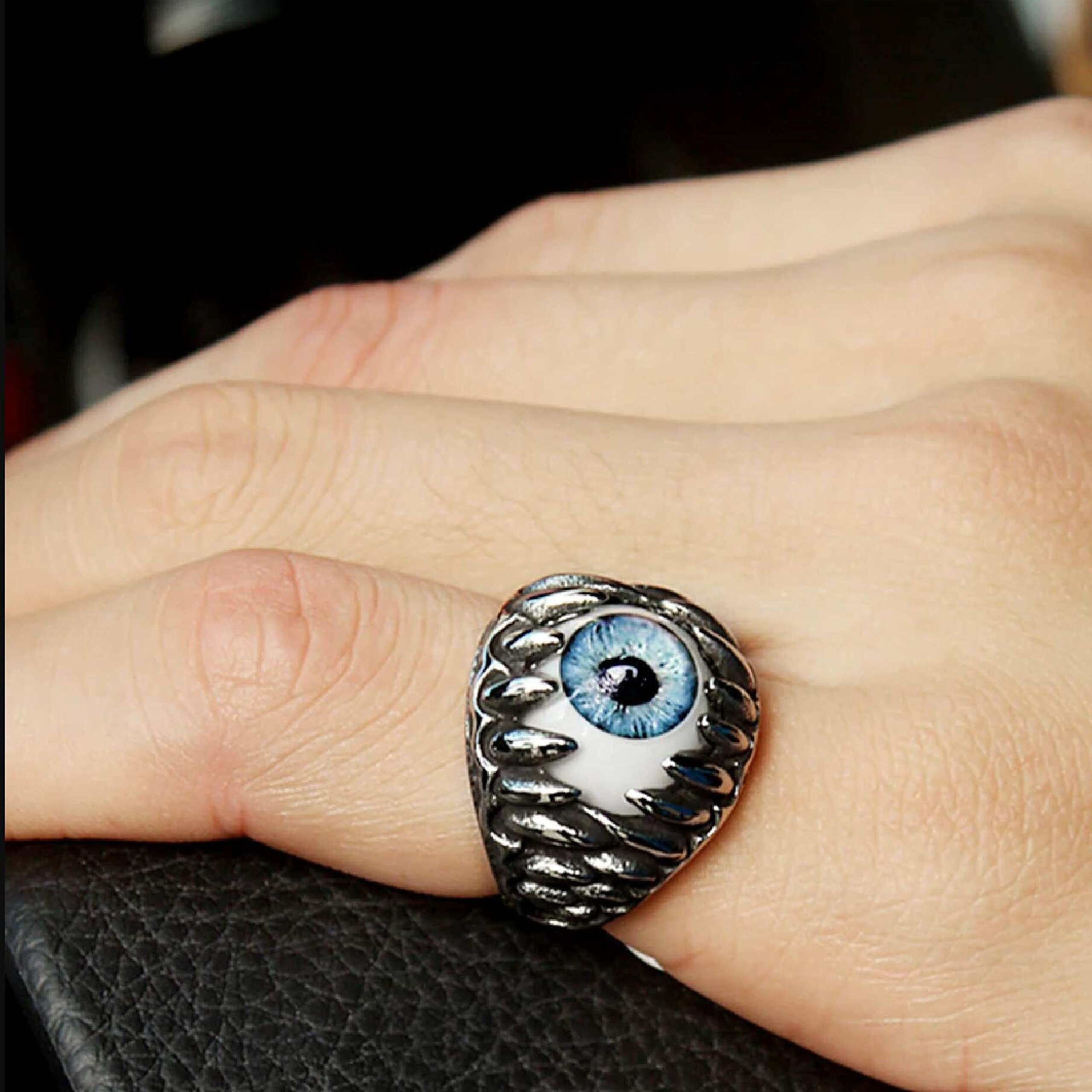 Fashion Frill Charming Silver King Lion Silver Plated Stylish Silver Ring For Men Boys Stainless Steel Chain Rings for Men Accessories Jewellery for Men (Contemporary)