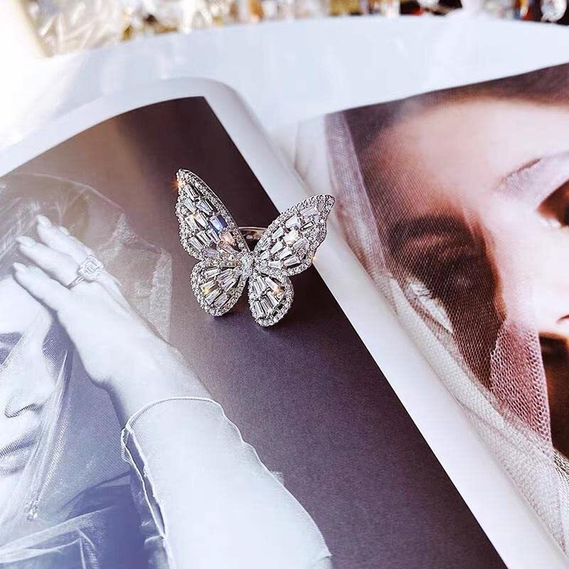 Fashion Frill Stunning American Diamond Studded Gold Plated Butterfly Ring For Girls Women Latest Ring Stylish Jewellery