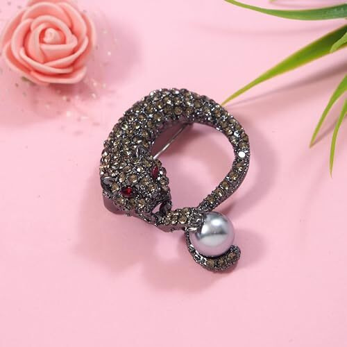 Adorn Rhinestone Jaquar Shaped Artificial Pearl Wedding Brooch for Men and Women (B2166)