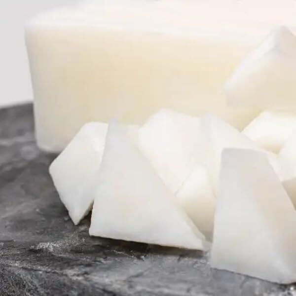 AuraDecor 100% Pure Soy Wax Chunks/Cubes for Candle Making, Natural Wax - ISO Certified 9001 (White, 1Kg)