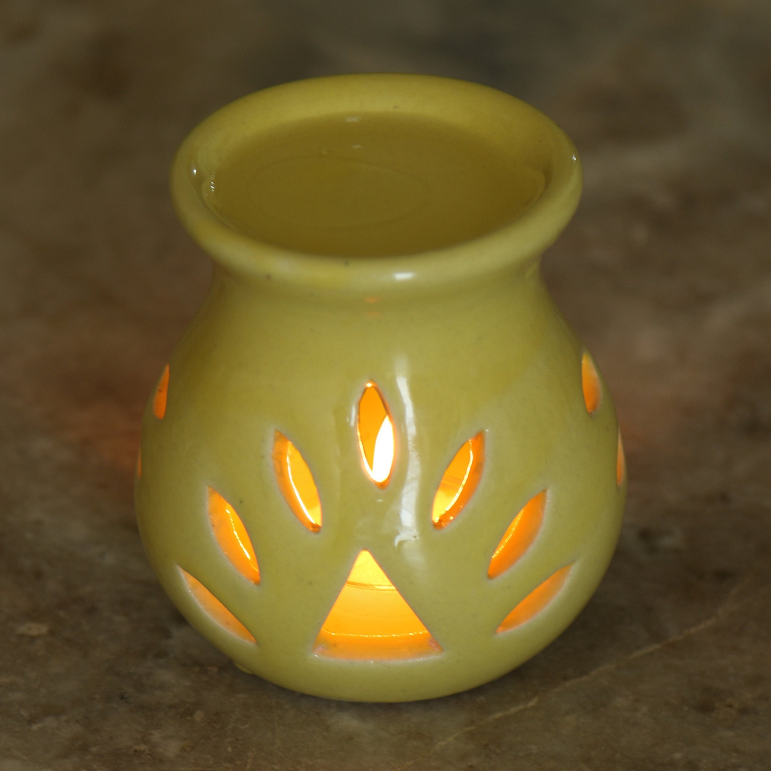 Pure Source India Ceramic Aroma Burner Regular Yellow Color with 10 ML Sandal Wood Aroma Oil and 4 Tea Light Candle (Oil Burner Set)