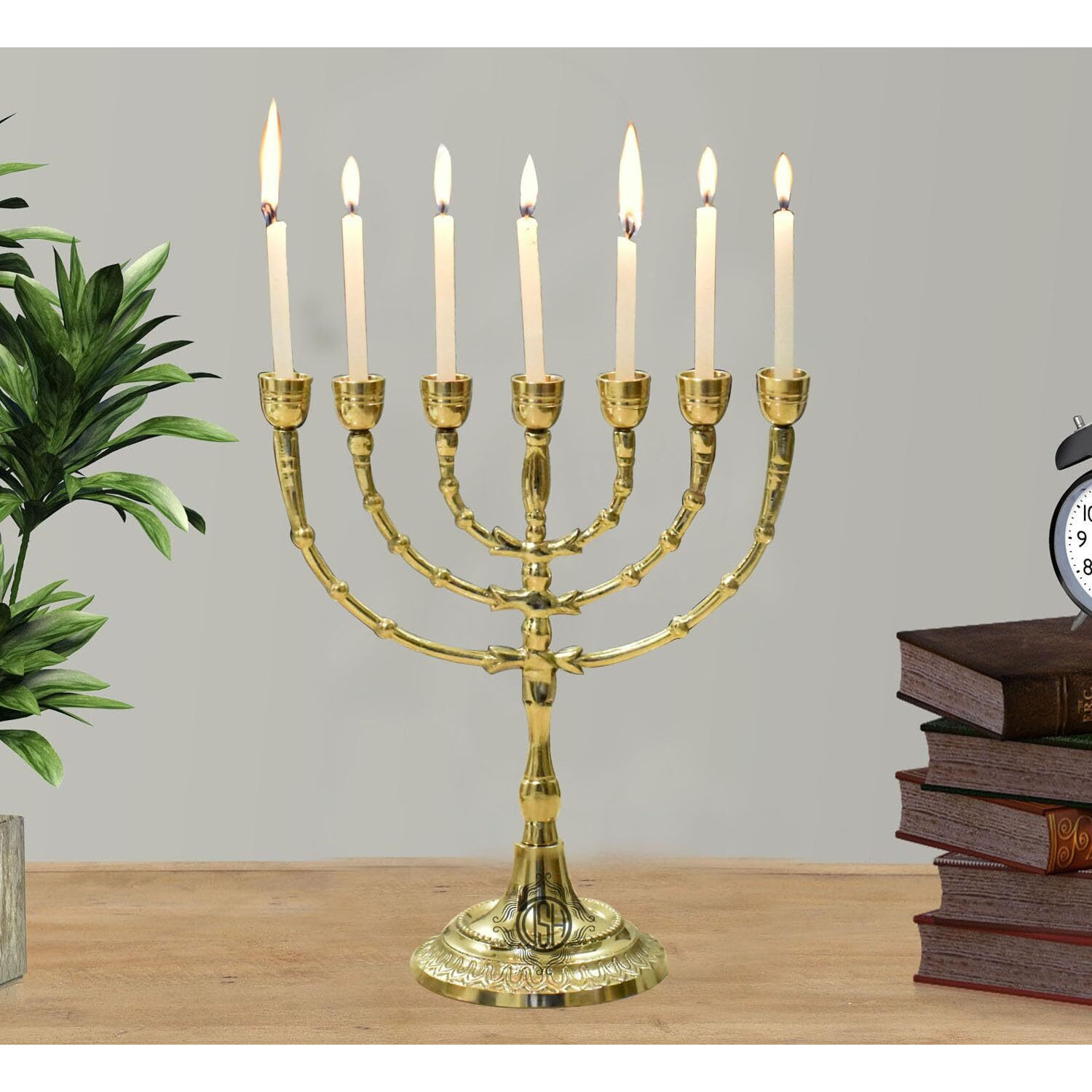 DSH CRAFTING YOUR CURIOSITY Brass Menorah Candle Holder Table Centerpiece 7 Candle Stick Holder for Home Decor,Wedding,Church,Diwali Decoration and Gifting.(MENORA-01-7B)