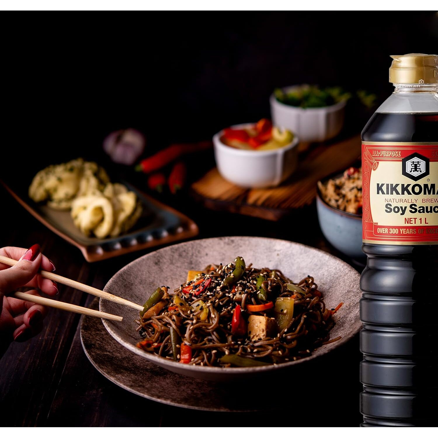 Kikkoman Naturally Brewed Soy Sauce - 1 Litre | Made in Japan, All Purpose Seasoning - 4 ingredients- Soy Beans, Salt, Water, Wheat | Vegetarian, No Added Colour or Preservatives