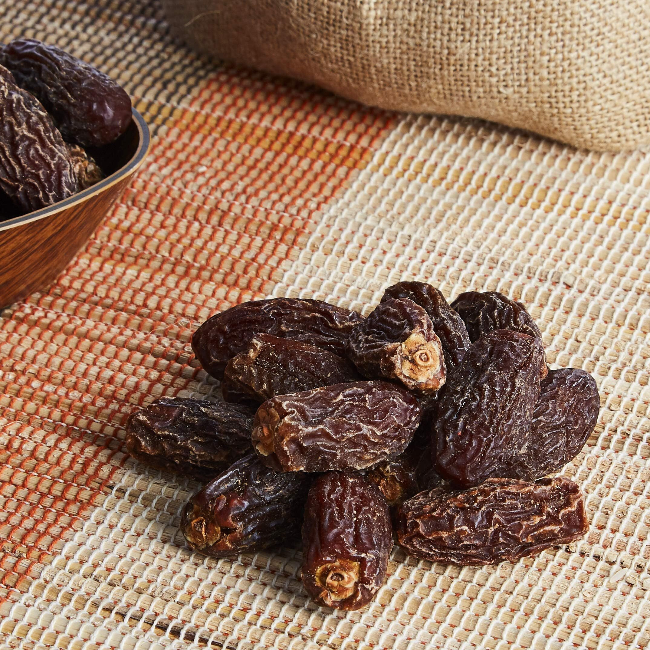 Amazon Brand - Vedaka Dried Dates (Chuara) | 1Kg | Premium Sukha Khajoor | Natural Sweetener