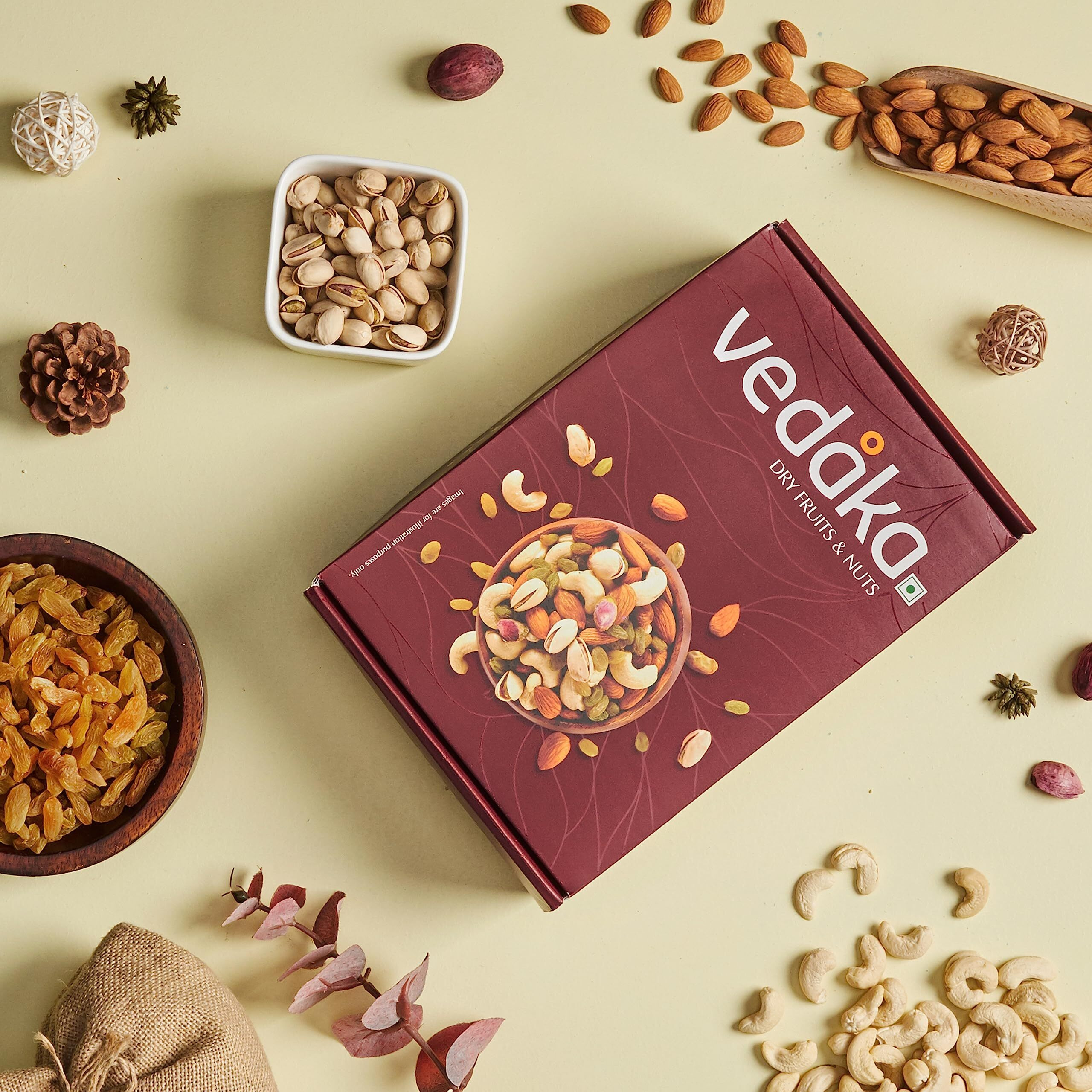 Amazon Brand - Vedaka Premium Dry Fruits Combo | Almonds, Raisins, Cashews and Pista | (4 X 200 Gm) | Kaju, Kishmish, Pista & Badam Combo |