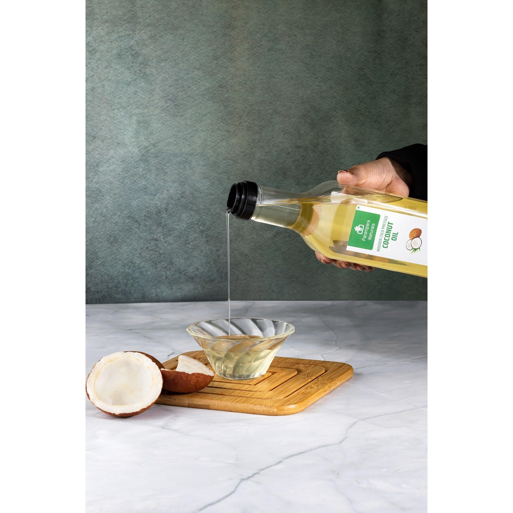 Parampara Naturals Coconut Oil Wooden Cold Pressed Virgin Coconut Oil Edible, Kohlu, Chuck Cold Press Extracted Oil for Cooking, Hair & Smooth Skin Moisturizer 250 ml