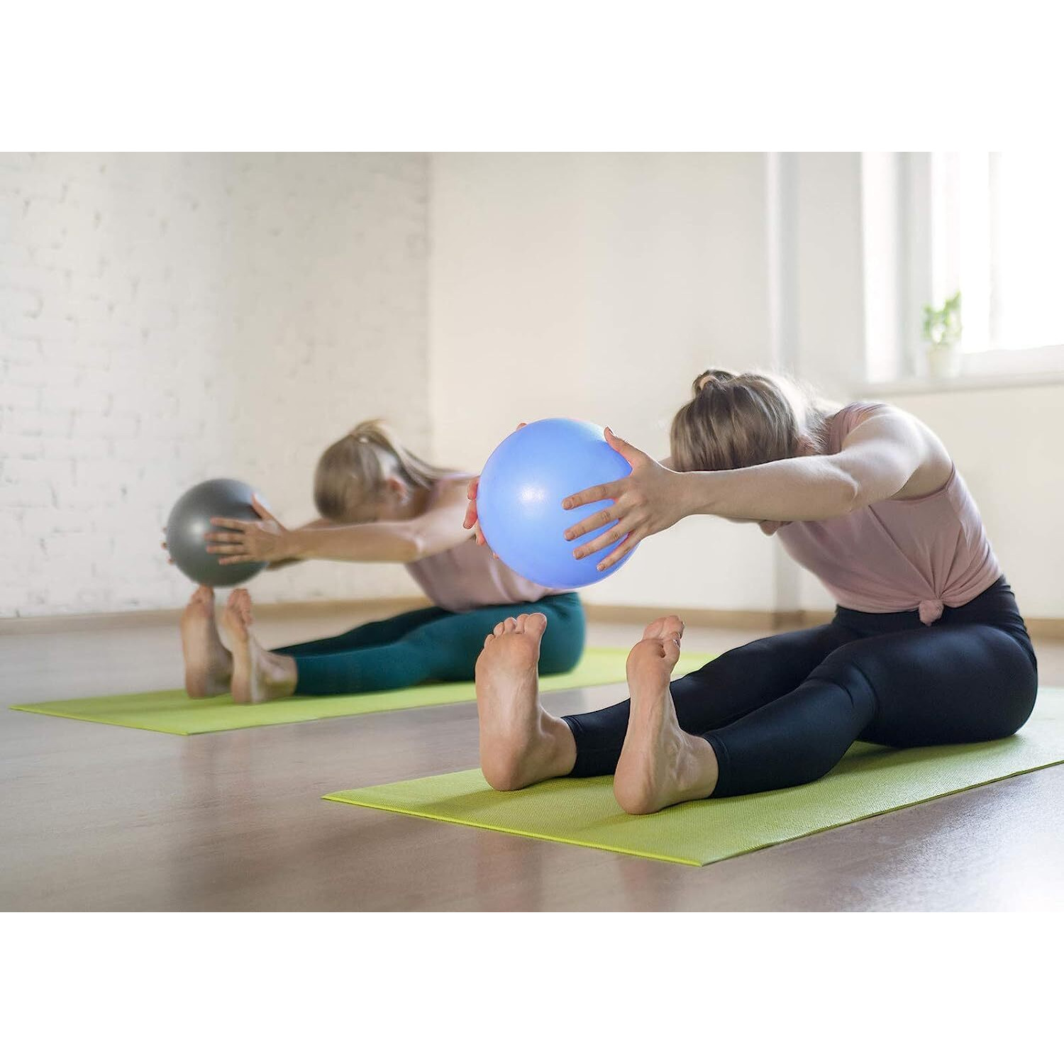 PRANIJ Durable Small Soft Yoga Exercise Balls with Inflatable Straw, Mini Pilates Ball 22 CM/8 Inchs for Core Training Exercise (Blue)
