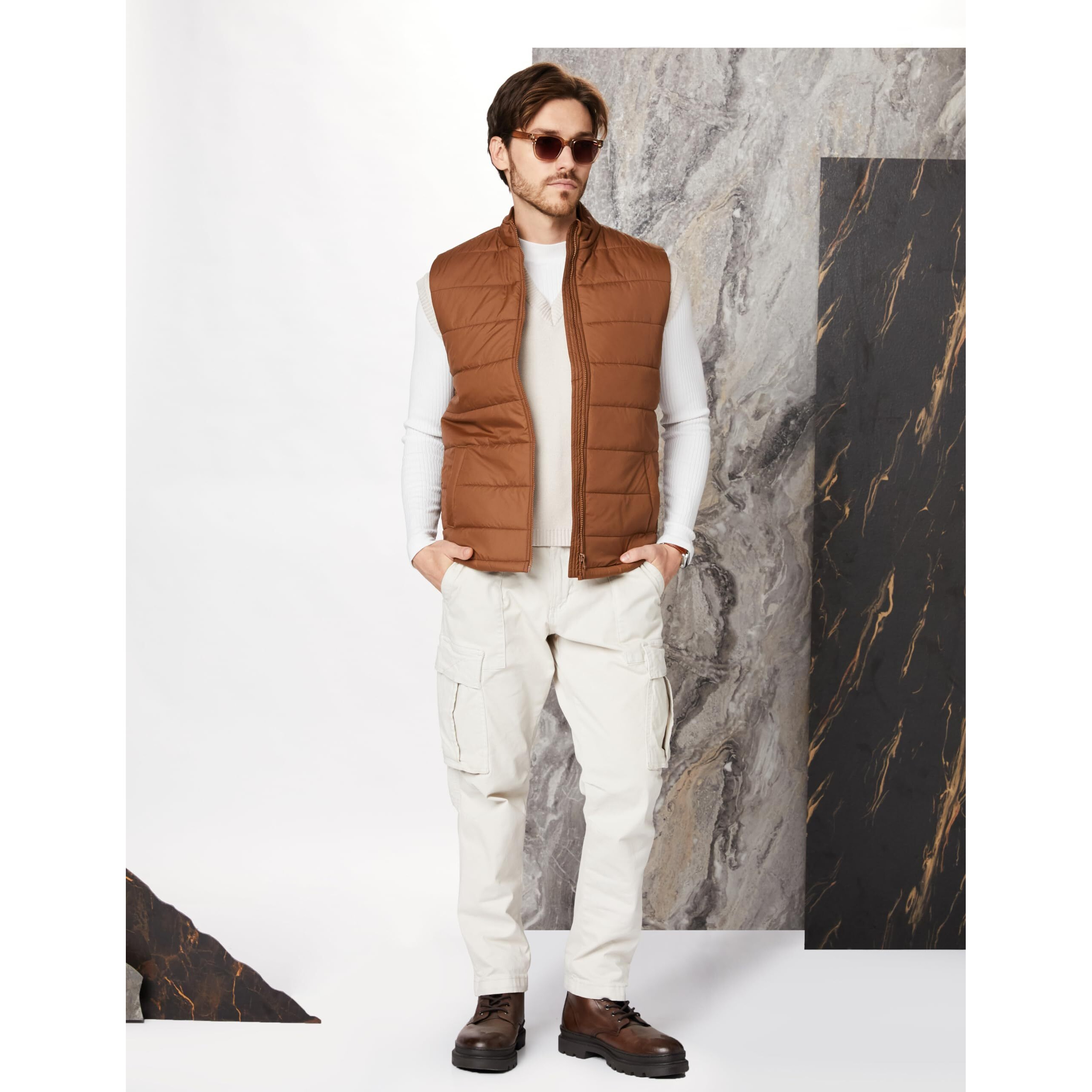Amazon Brand - Symbol Men's Polyester Quilted Sleeveless Standard Length Bomber Jacket Mouse L