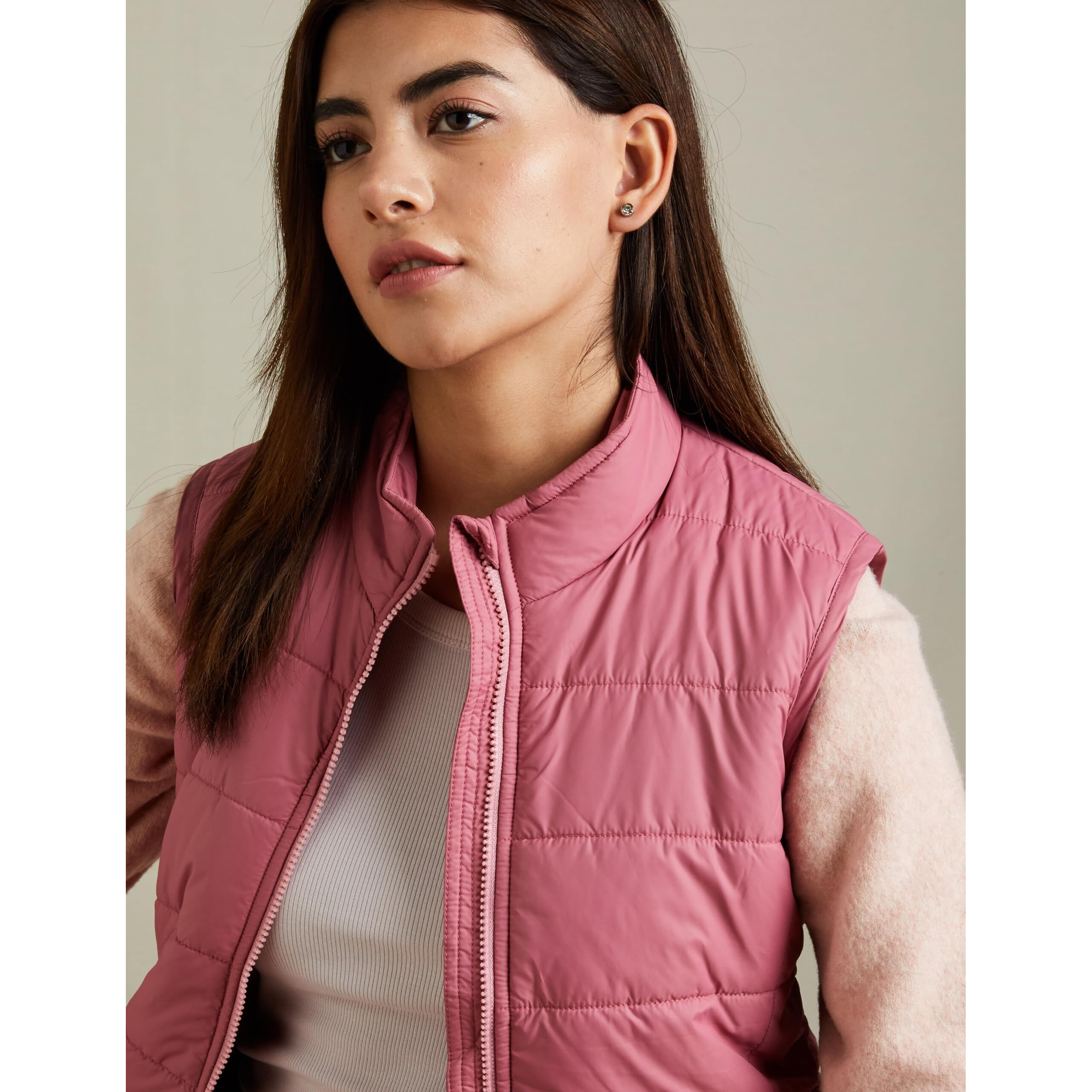 Amazon Brand - Symbol Polyester Women's Standard Length Quilted Jacket (Aw19Kj002_Coral_Small)