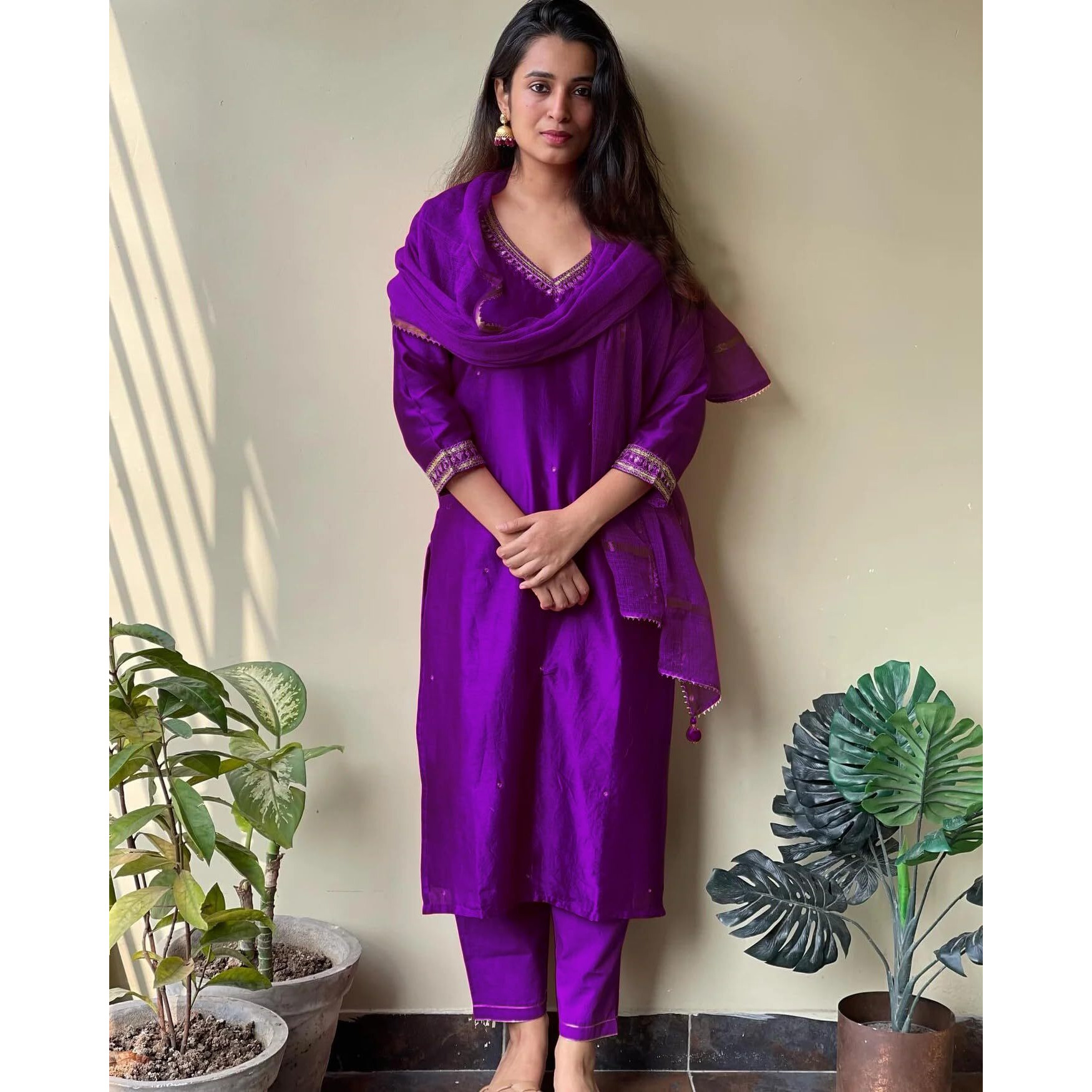 GoSriKi Women's Cotton Blend Straight Embroidered Kurta with Pant & Dupatta (BAGICHA Begani-GS_5XL_Begani_XXXXX-Large)
