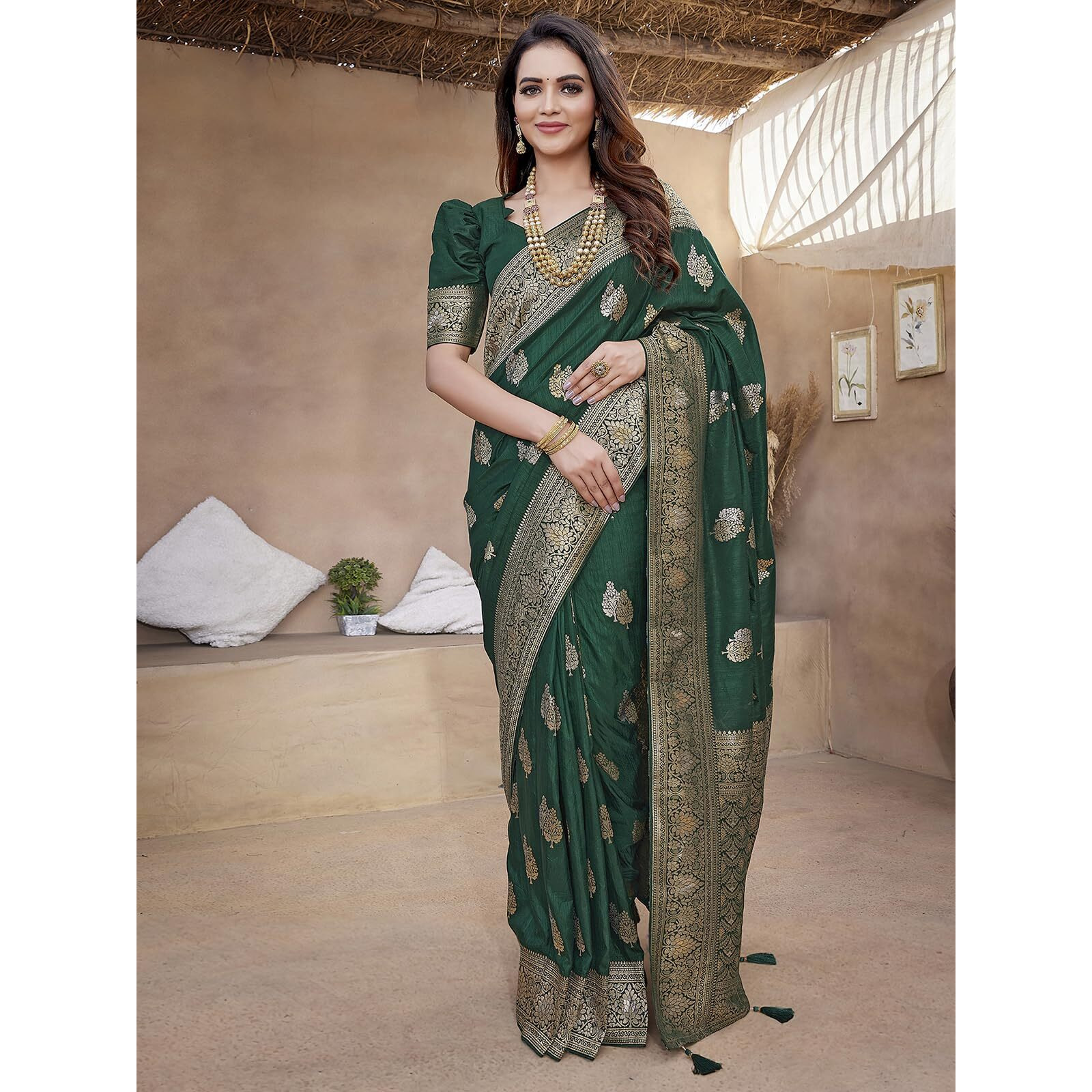 Satrani Women's Silk Blend Jacquard Work Saree with Unstitched Blouse Piece (3657S6025N_Rama Blue)