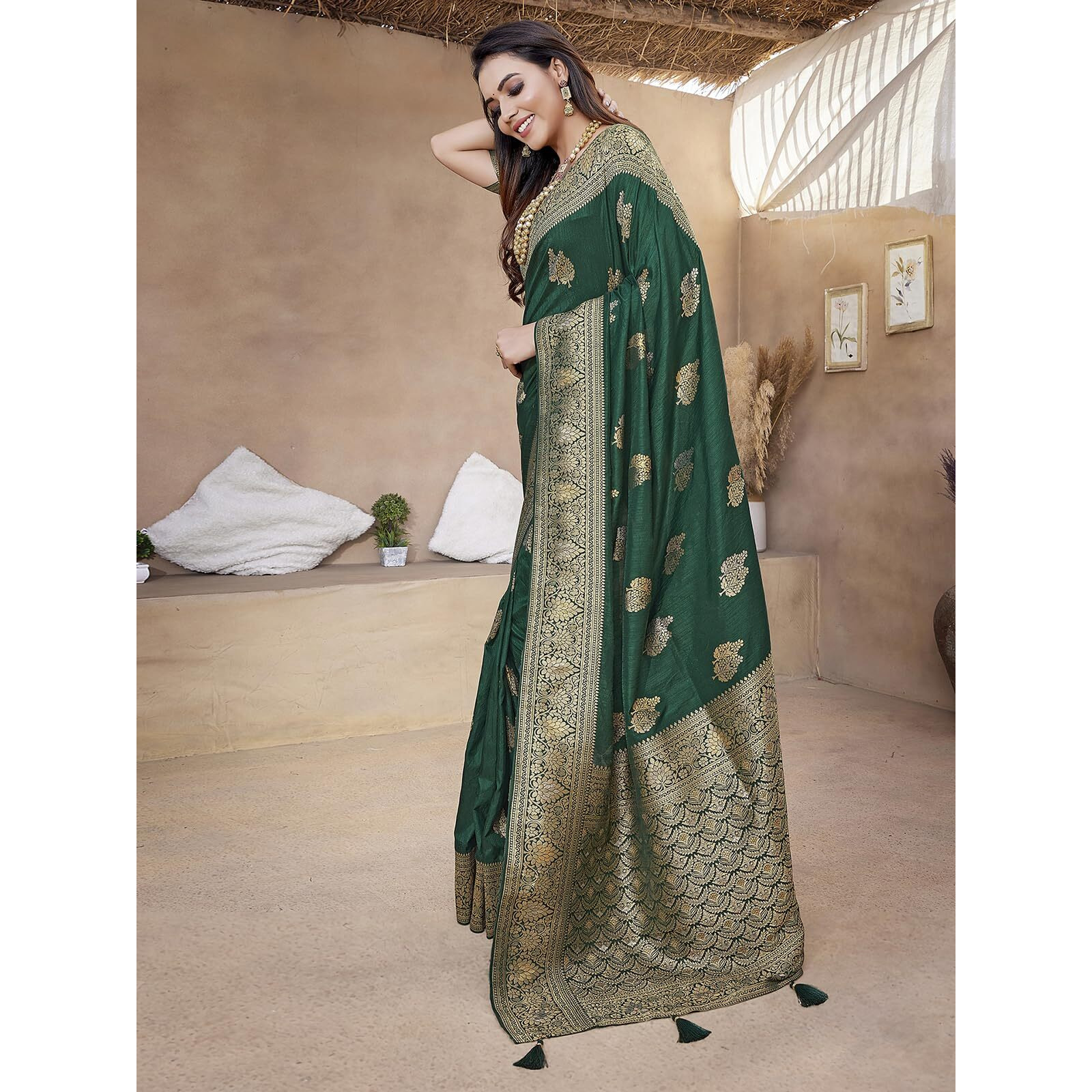 Satrani Women's Silk Blend Jacquard Work Saree with Unstitched Blouse Piece (3657S6025N_Rama Blue)