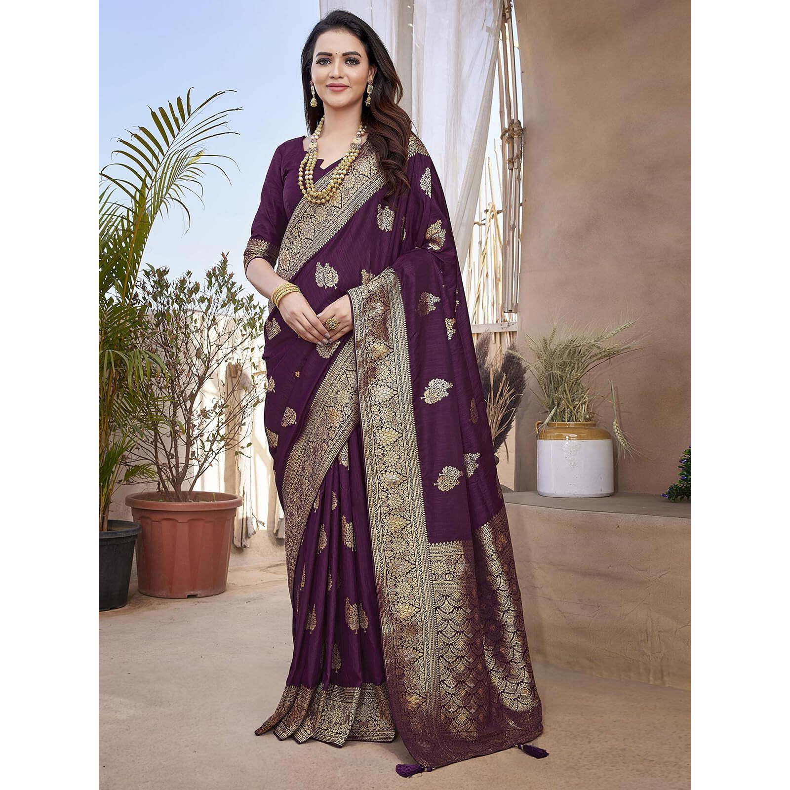 Satrani Women's Silk Blend Jacquard Work Saree with Unstitched Blouse Piece (3657S6026N_Wine)