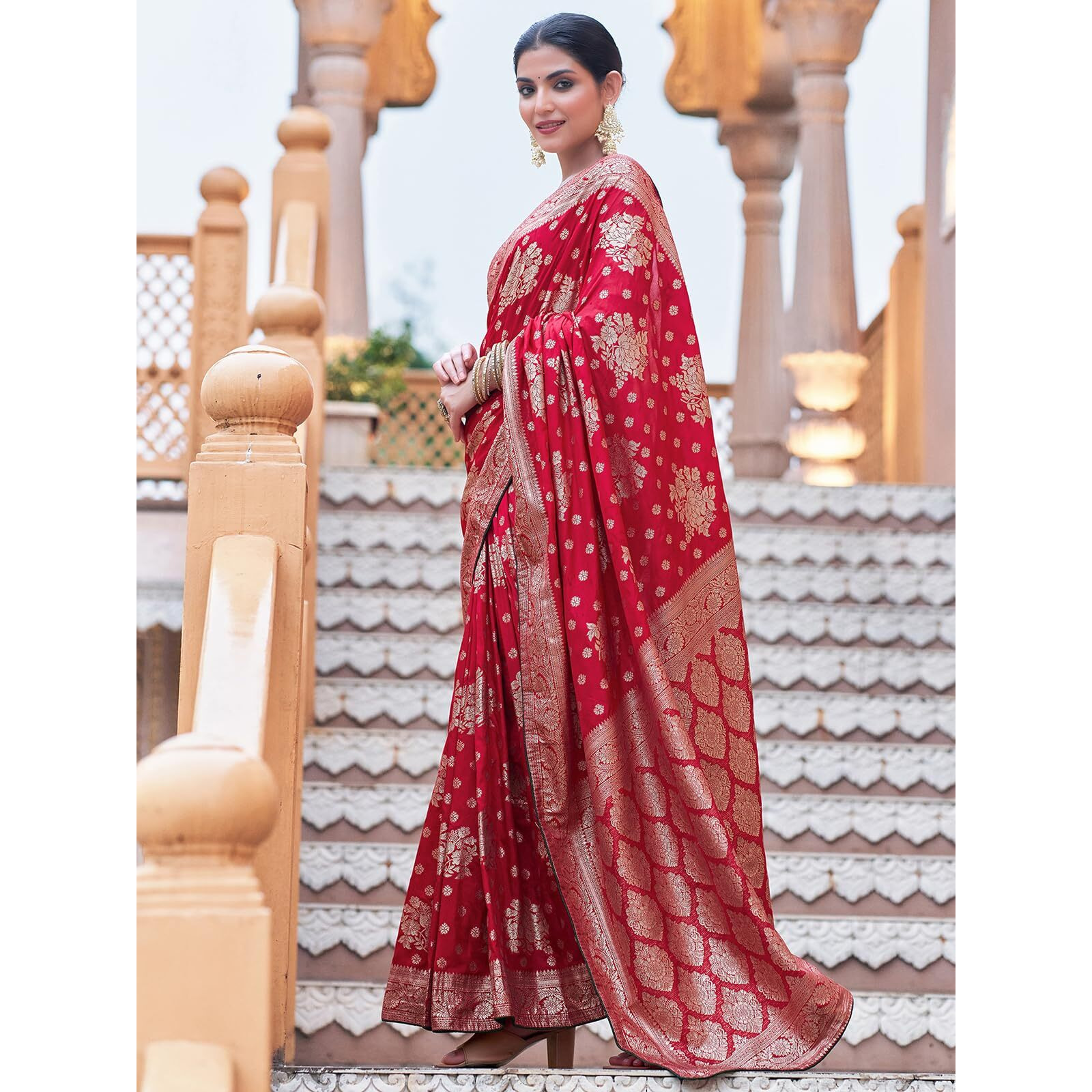 Satrani Women's Silk Blend Banarasi Jacquard Saree with Unstitched Blouse Piece (3889S313N_Red)