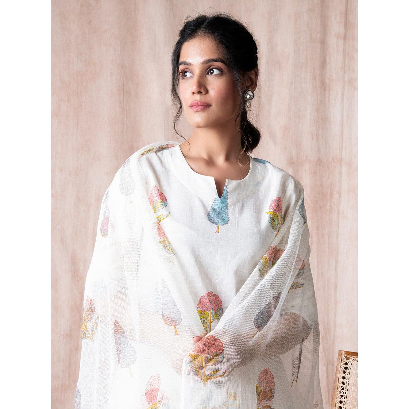 Bollyclues Women's Pure Rayon Printed Straight Kurta with Pant & Dupatta Set White