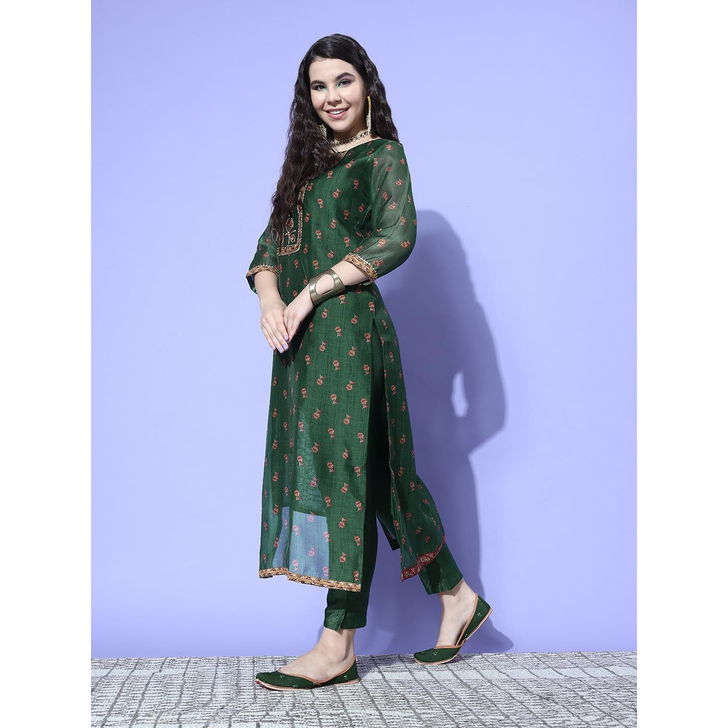 Varanga Women Green Floral Printed Kurta Paired With Tonal Bottom And Thread Embroidered Dupatta
