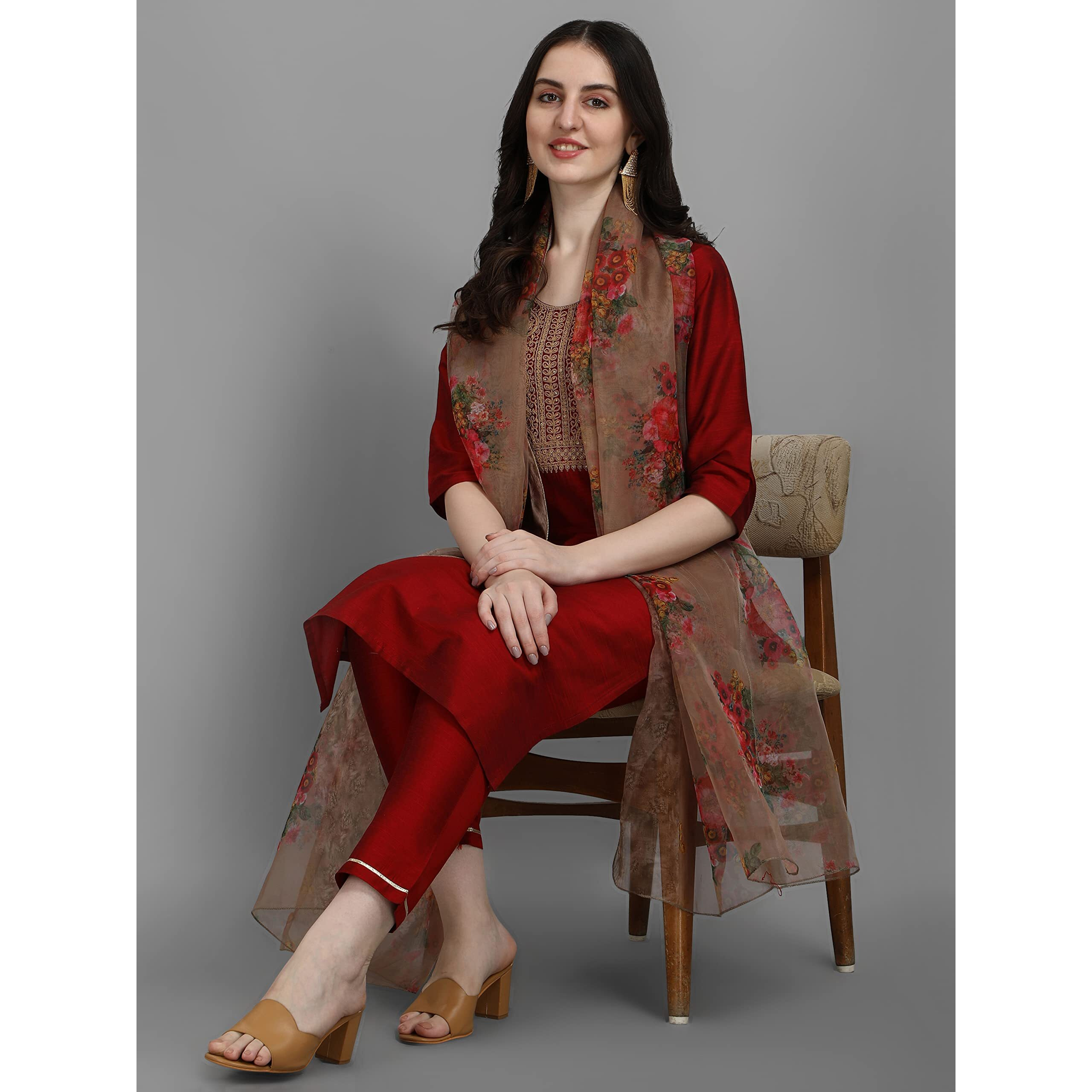 Vredevogel Women's Embroidered Cotton Silk Blend Kurta Pant With Dupatta Set, Maroon Small