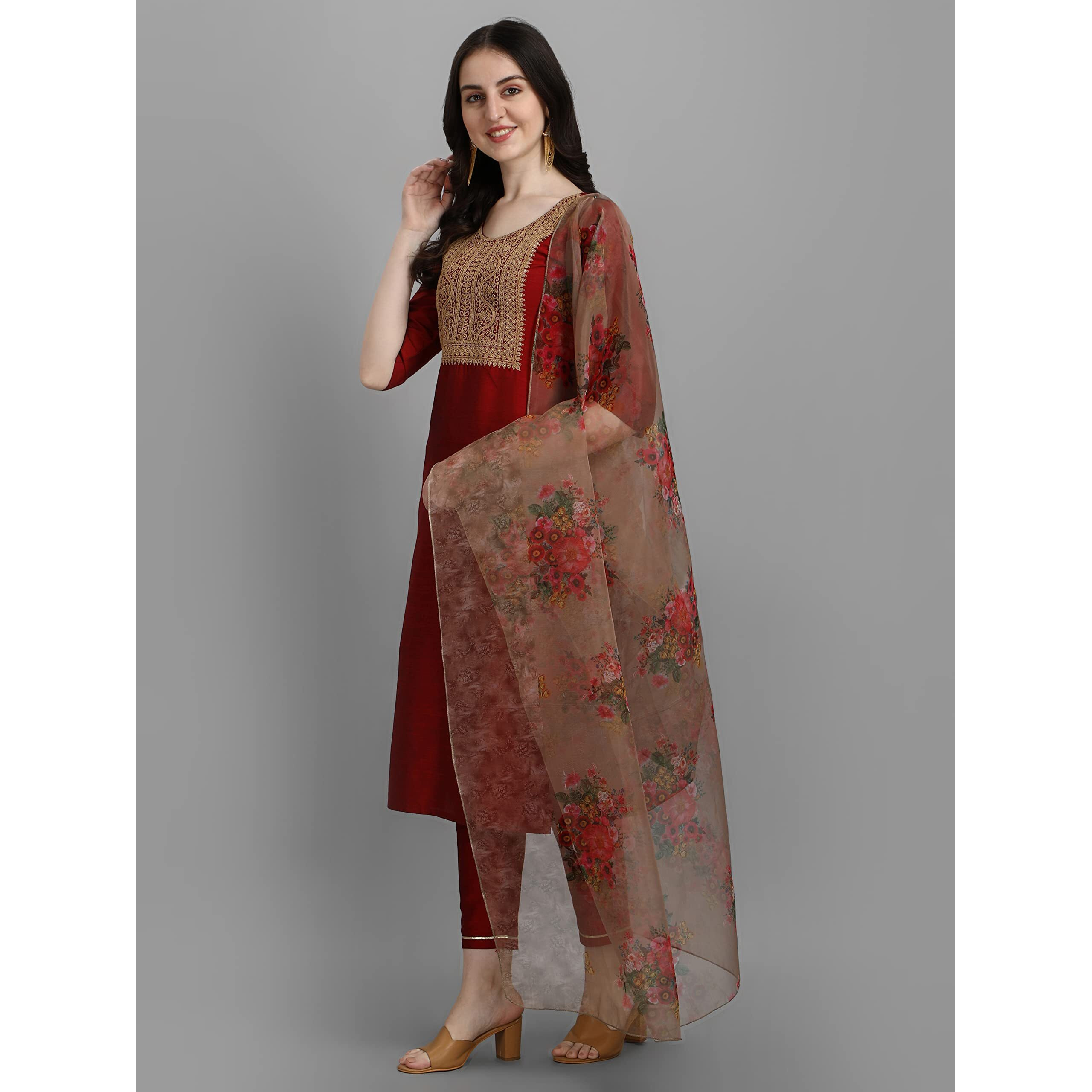 Vredevogel Women's Embroidered Cotton Silk Blend Kurta Pant With Dupatta Set, Maroon Xl