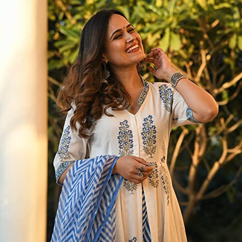 Klosia Women Block Printed Kurta And Pant Set With Dupatta. (Medium)